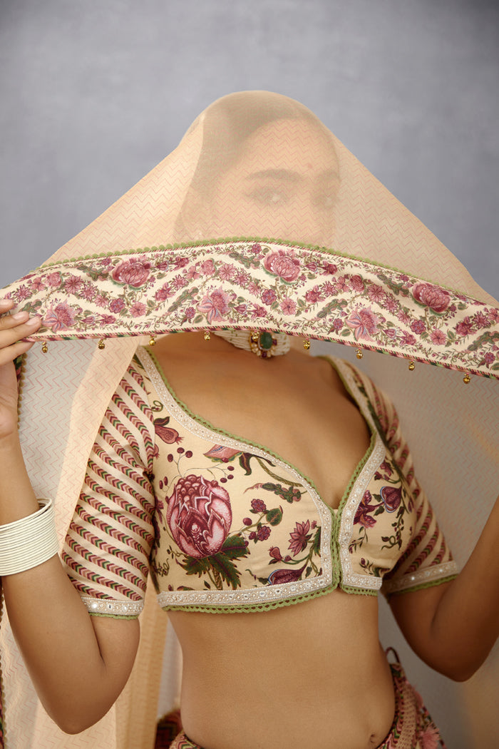 Kasturi Waheeda Odhni