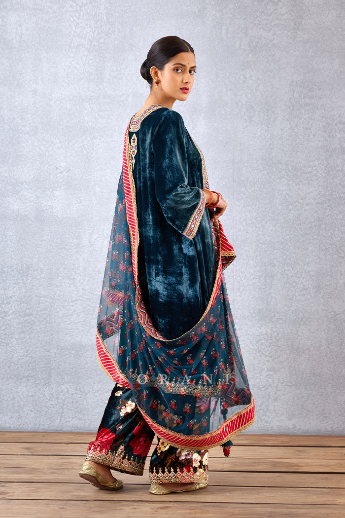 Shabnami Makhmal Paakizah Odhni