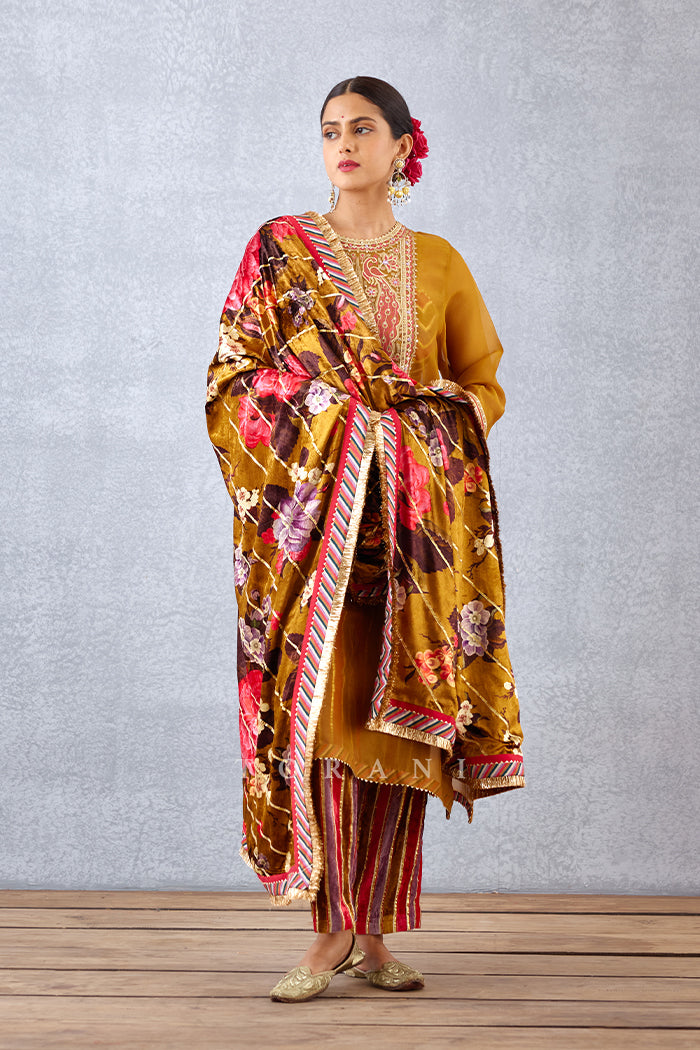 Aftaabi Malika Doshala