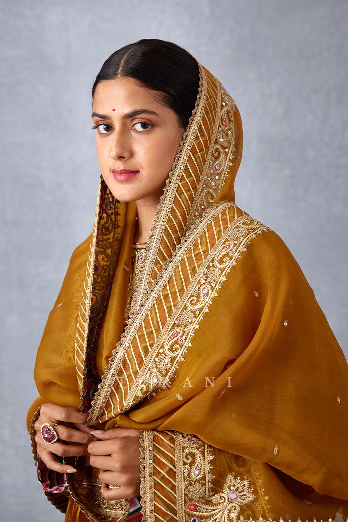 Aftaabi Qurbat Kurta Set with dupatta