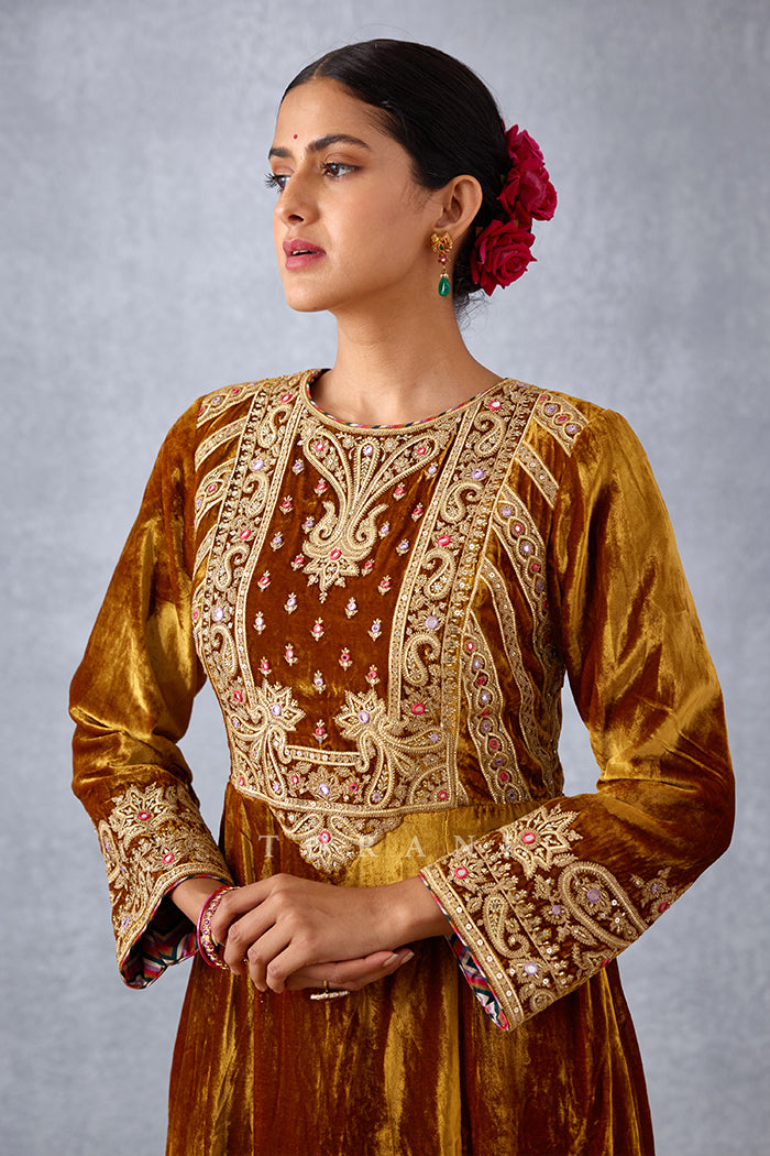 Aftaabi Qurbat Kurta Set