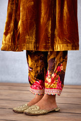 Aftaabi Qurbat Kurta Set with pants in silk velvet
