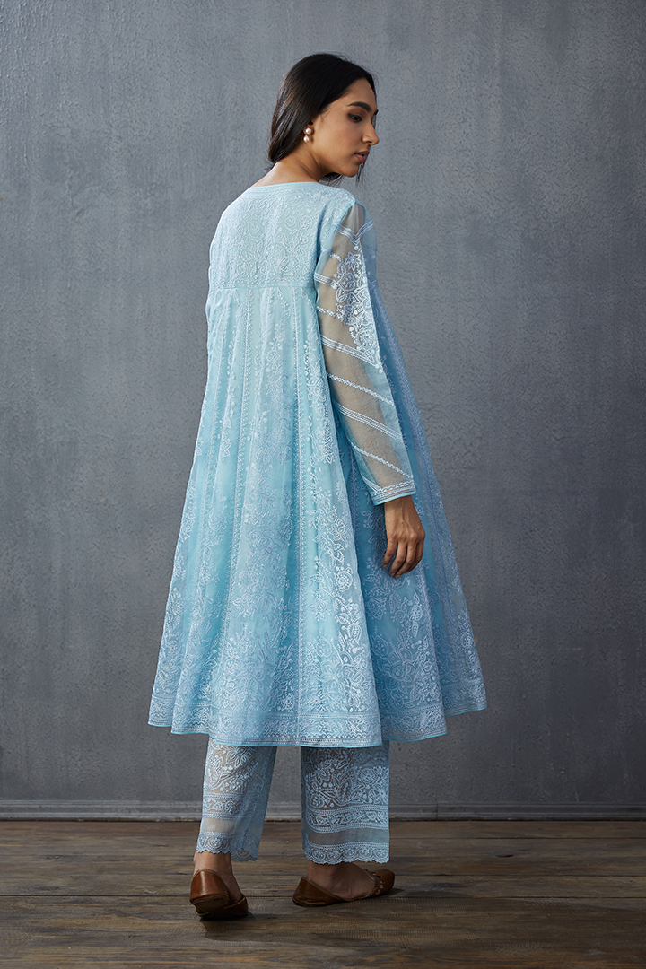 Aasmani Paavni Odhni