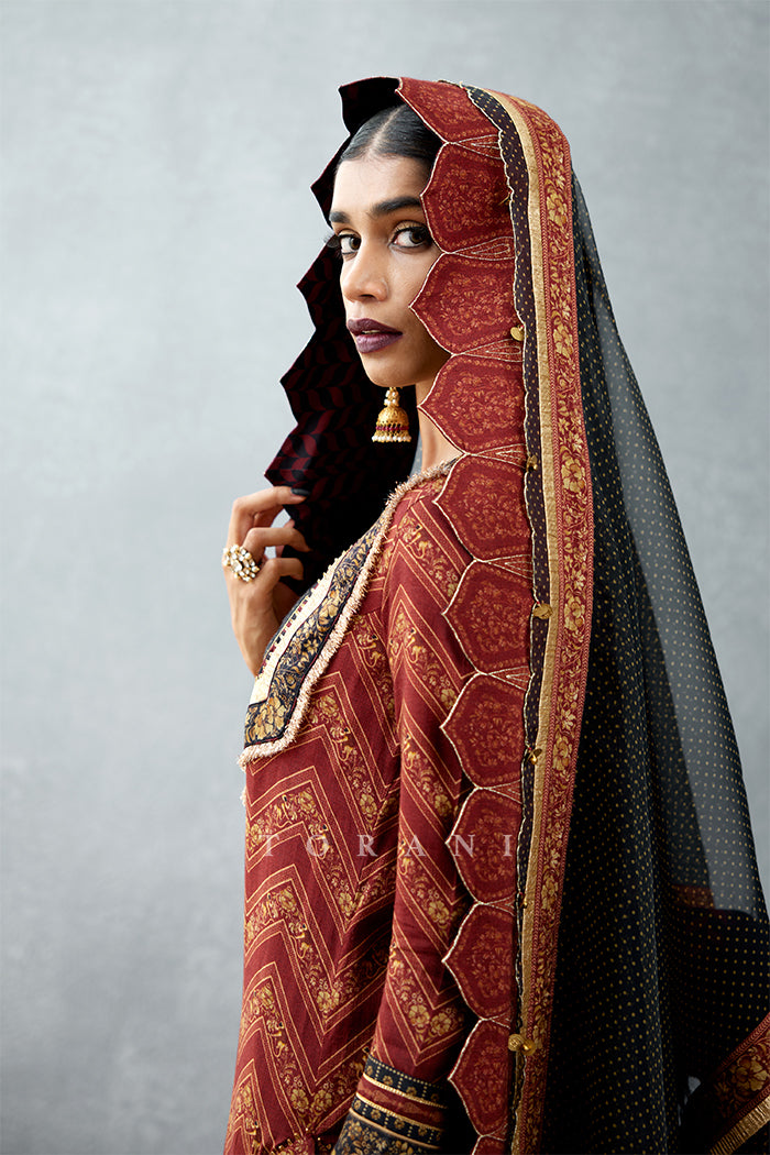 Gulnar Tahmina Kurta Set