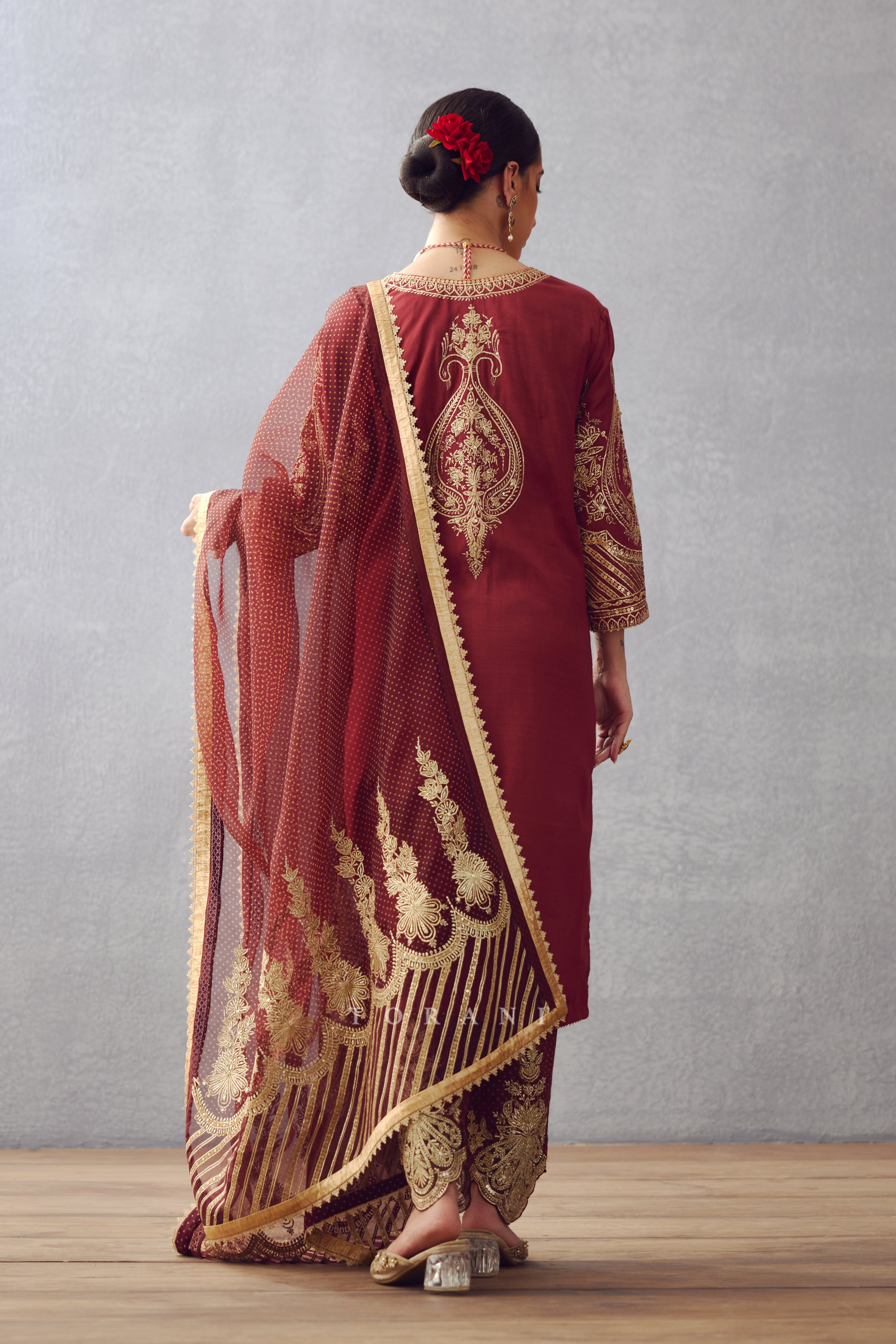 Gulnar Zarin Kurta Set