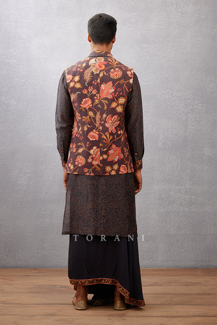 Nisha Yusuf Dhoti Set