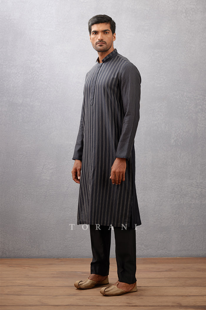 Nisha Rahim Kurta Set