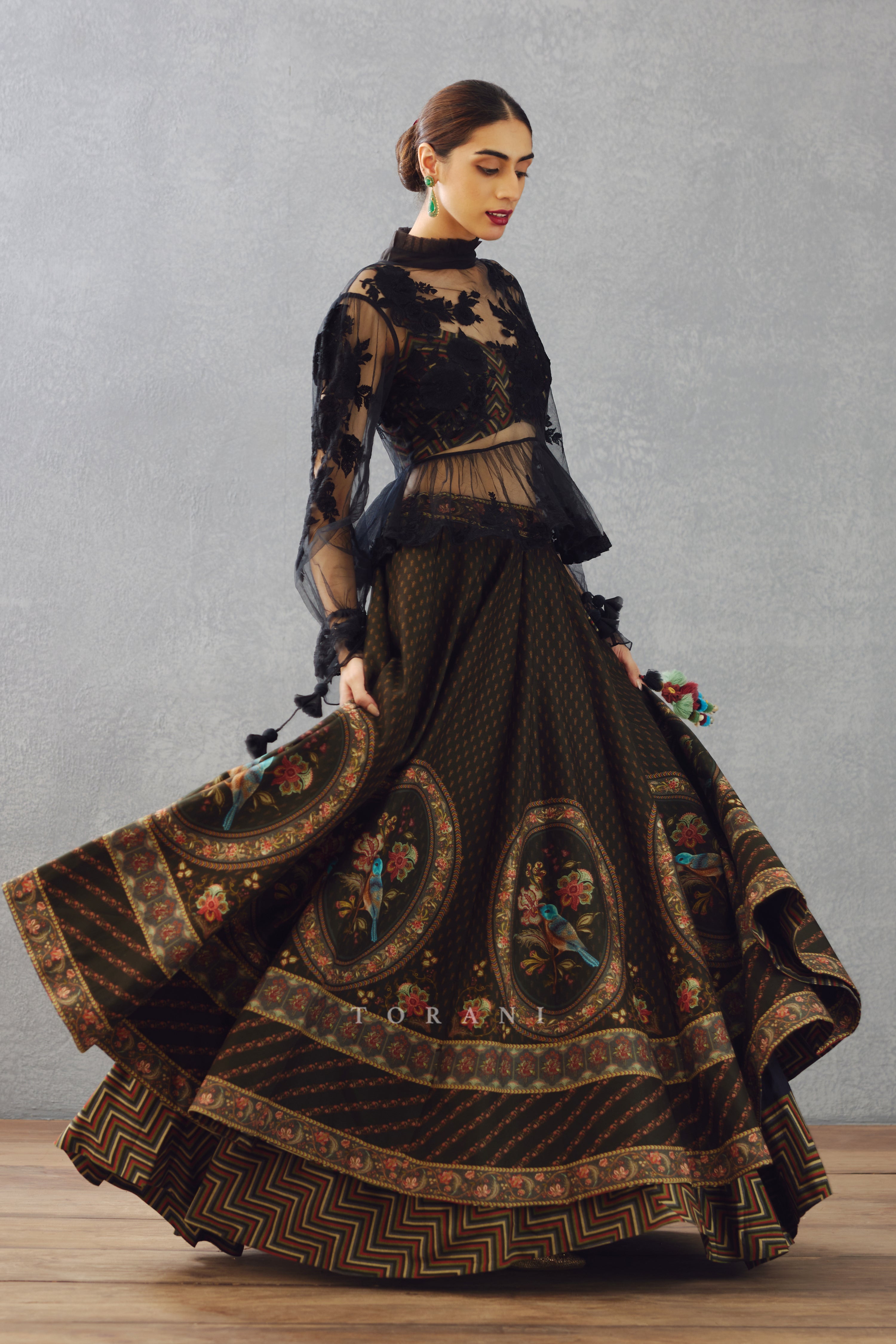 Gulghast Poulami Lehenga Set