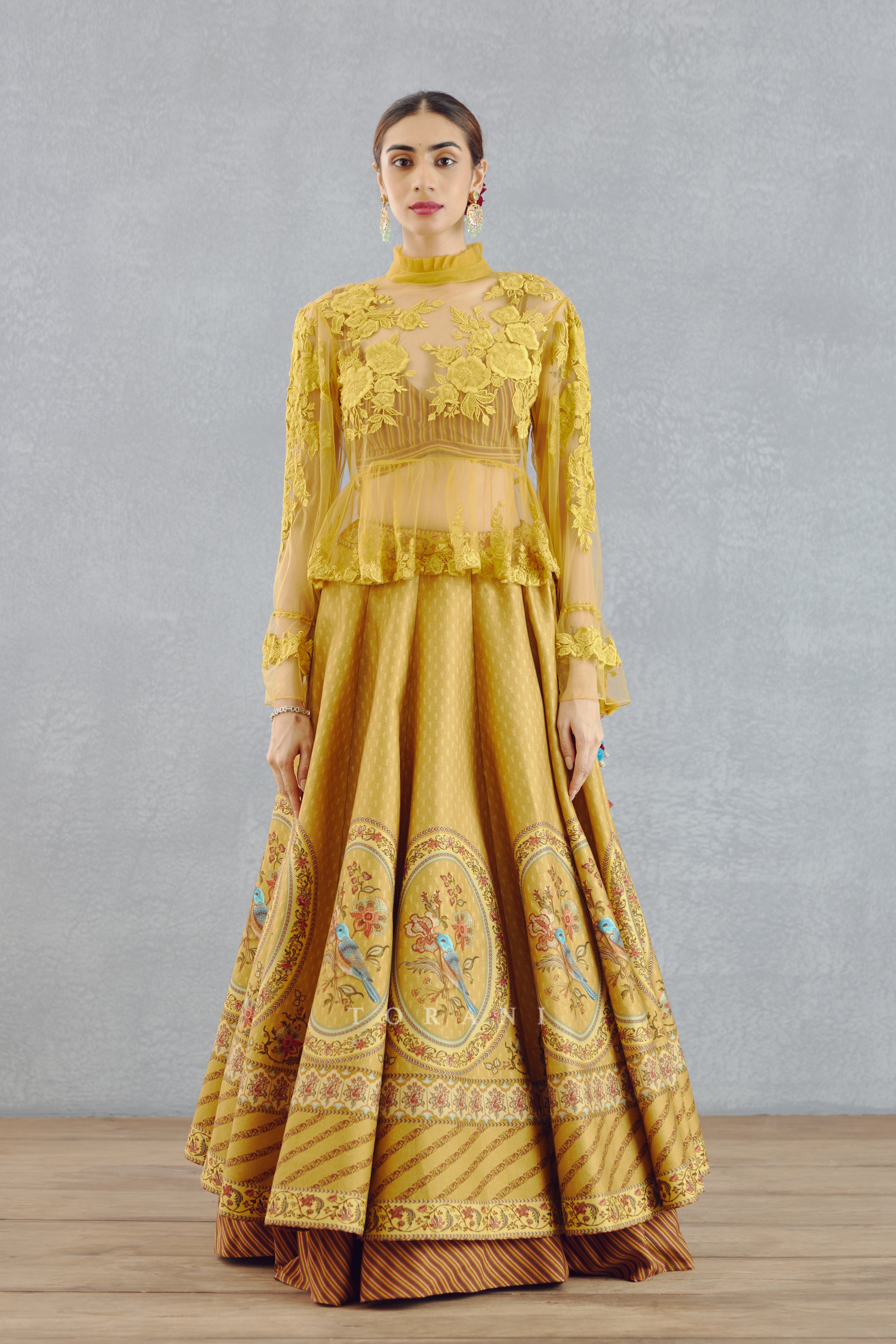 Sunehra Poulami Lehenga Set