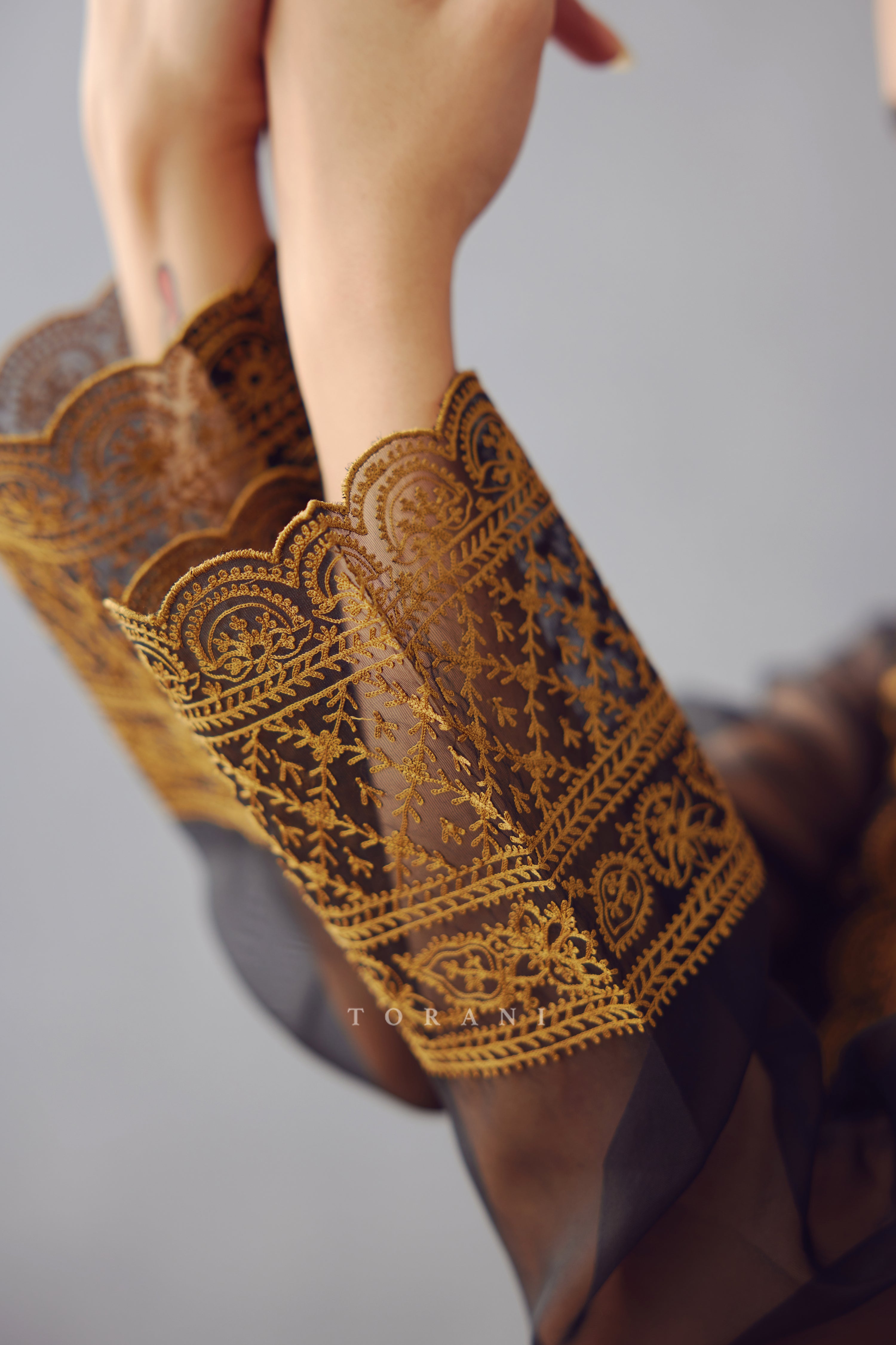 Gulghast Meena Kurta Set