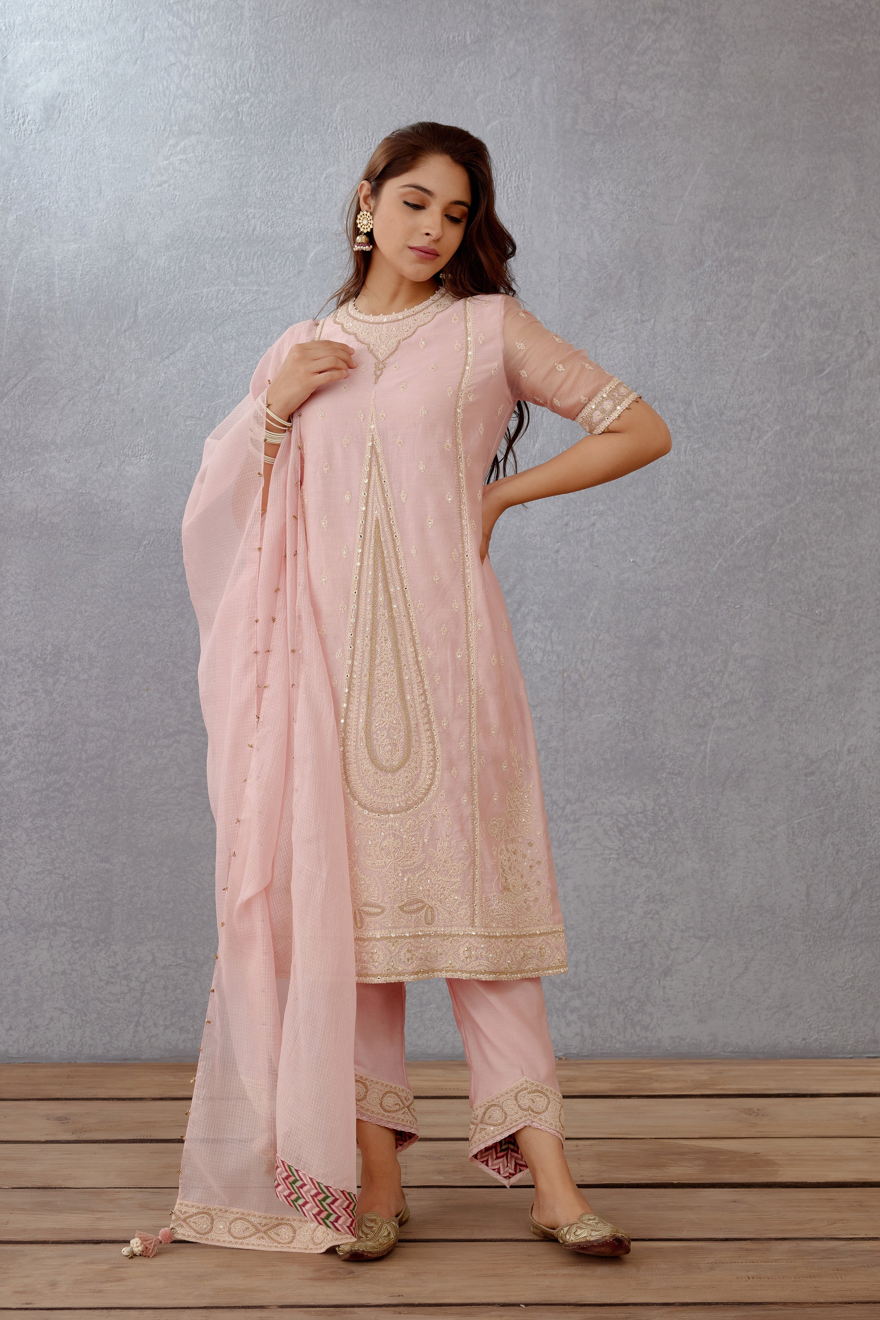 Kaner Ojal Kurta Set