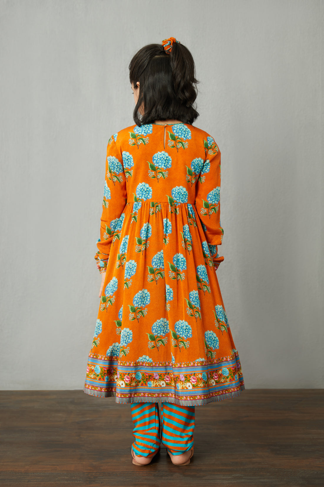 Santree Ajooni Kurta Set