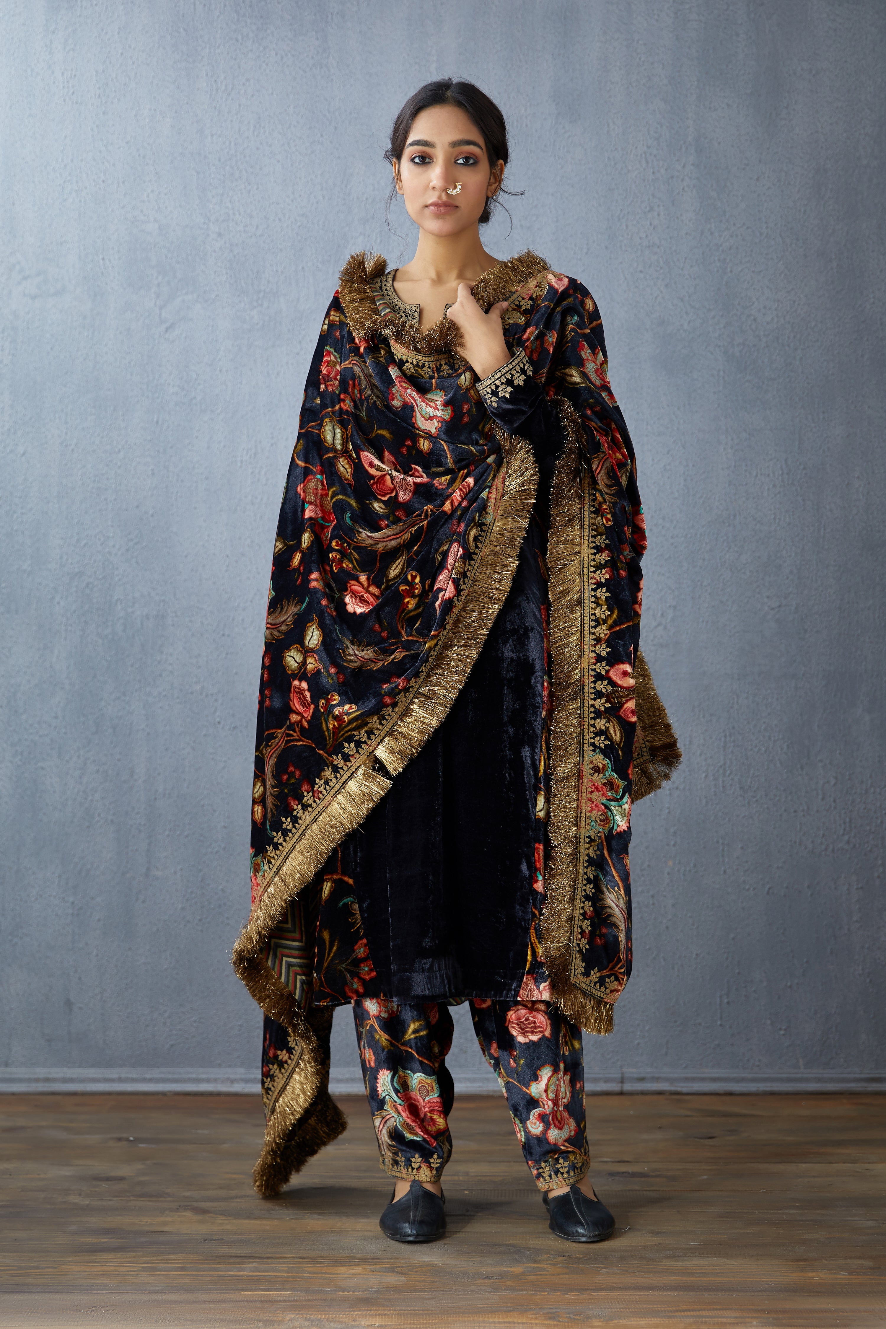 Siyahi Aakifah Sona Jhallar Doshala