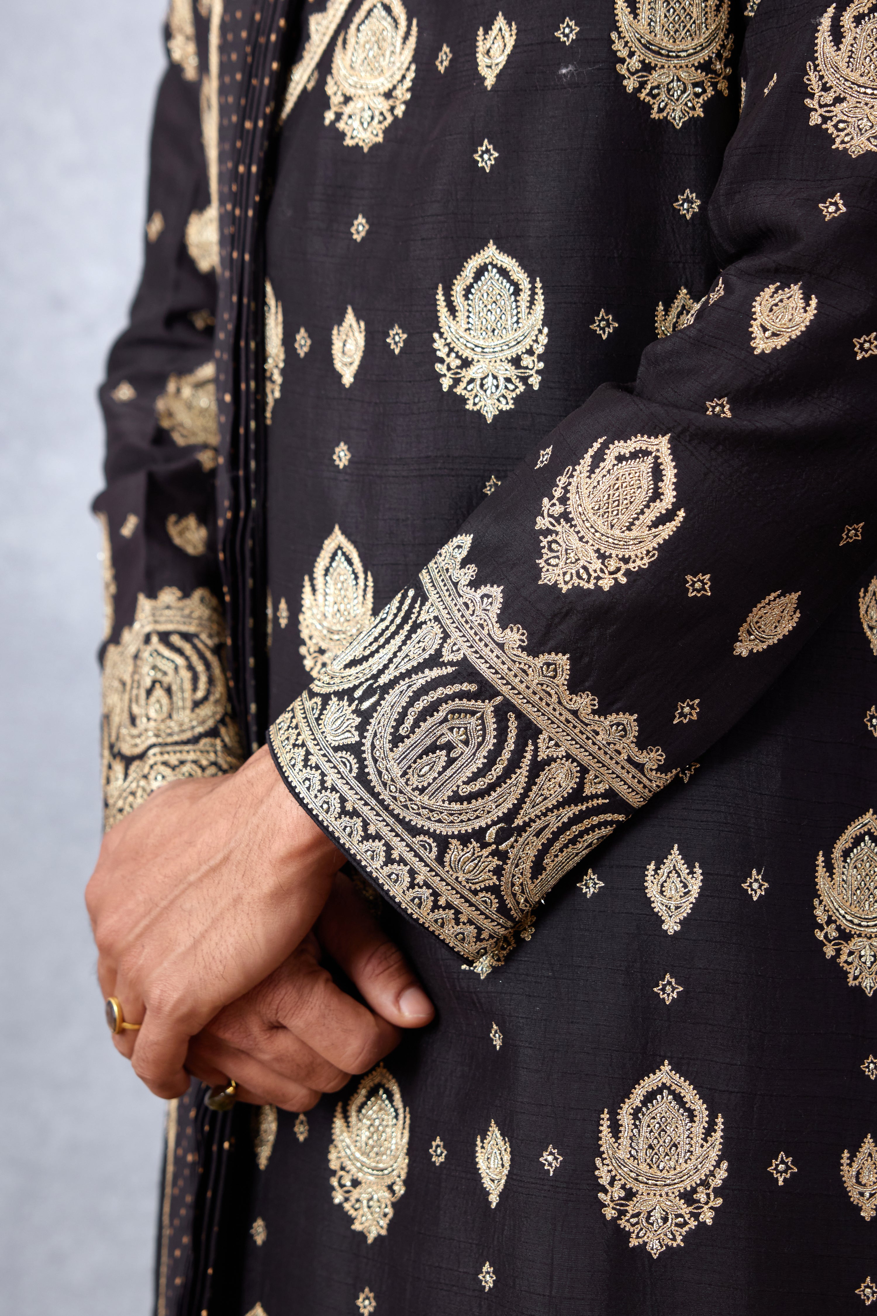 Gulghast Shamik Sherwani