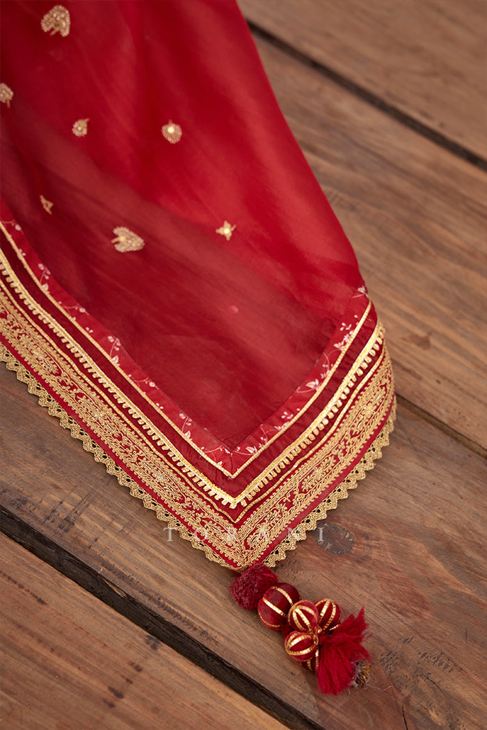 Sindoori Taashi Saree