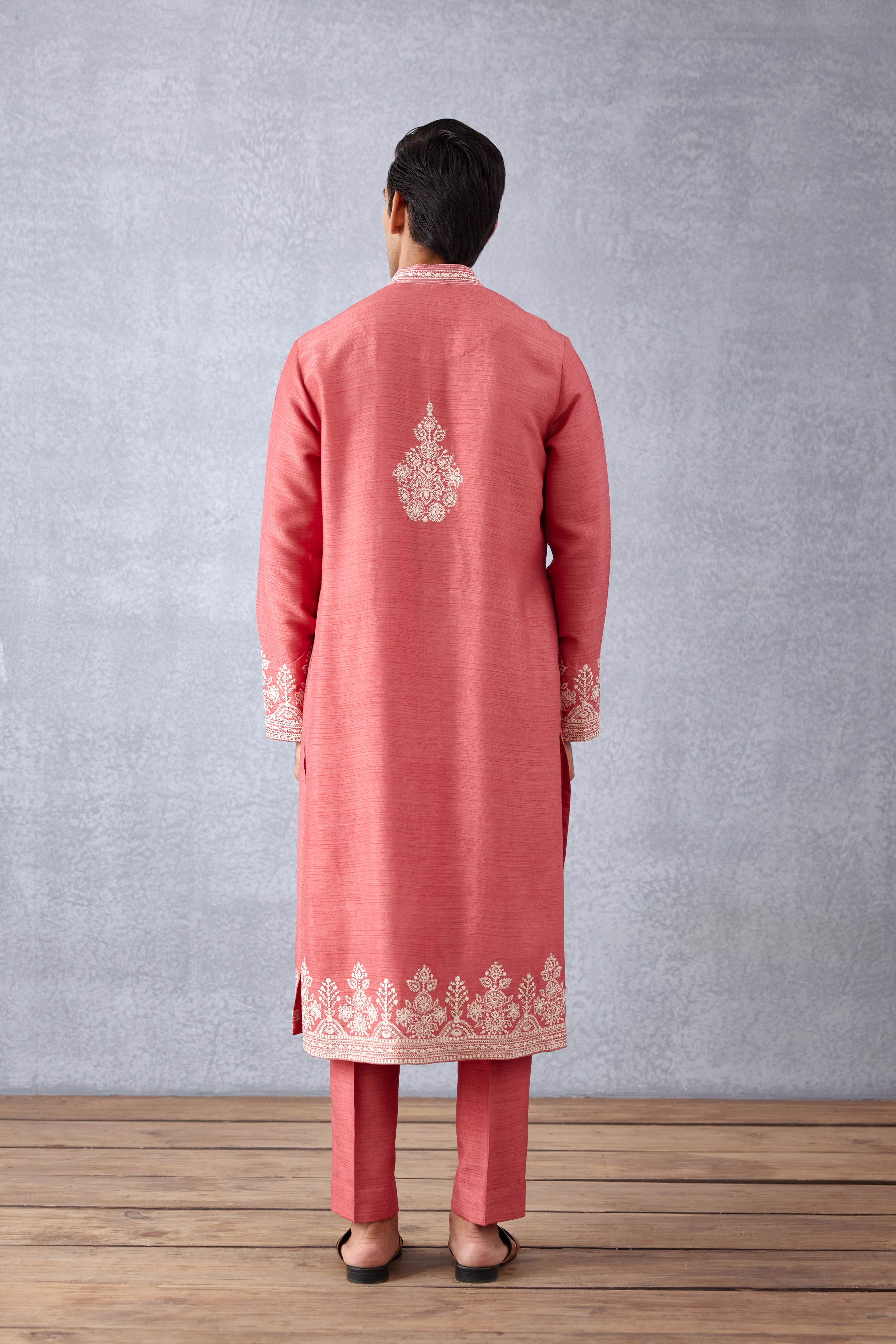 Gulaabi Vrisa Kurta Set