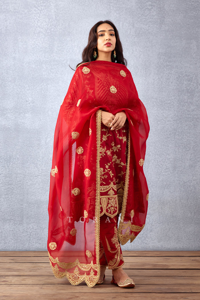 Sindoori Kanak Odhni