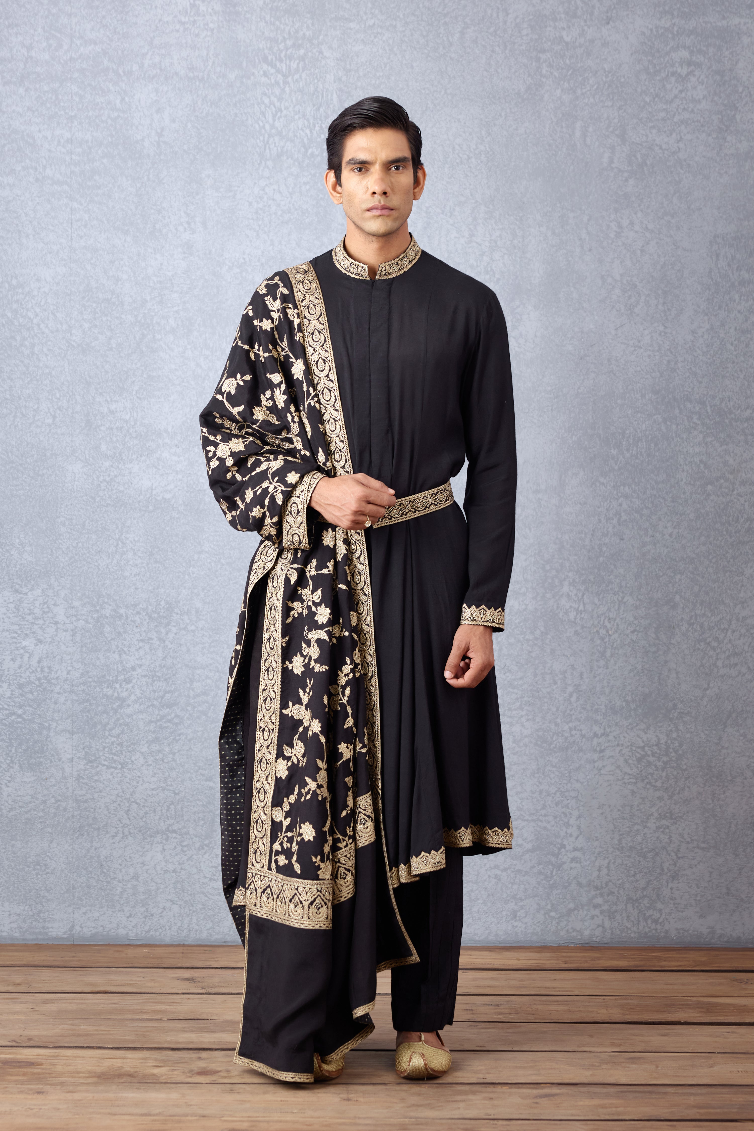 Gulghast Ameen Kurta Set