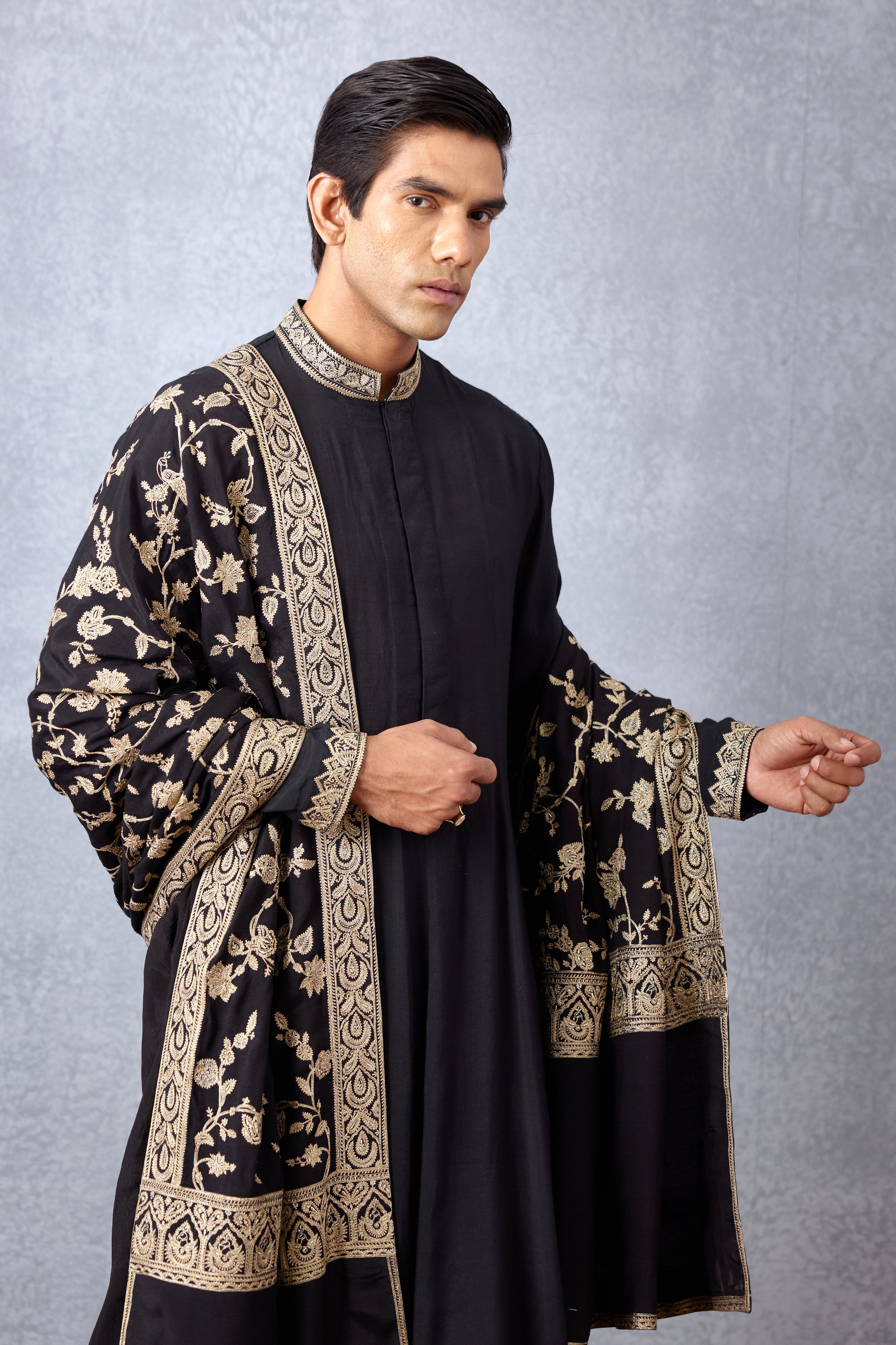 Gulghast Ameen Kurta Set