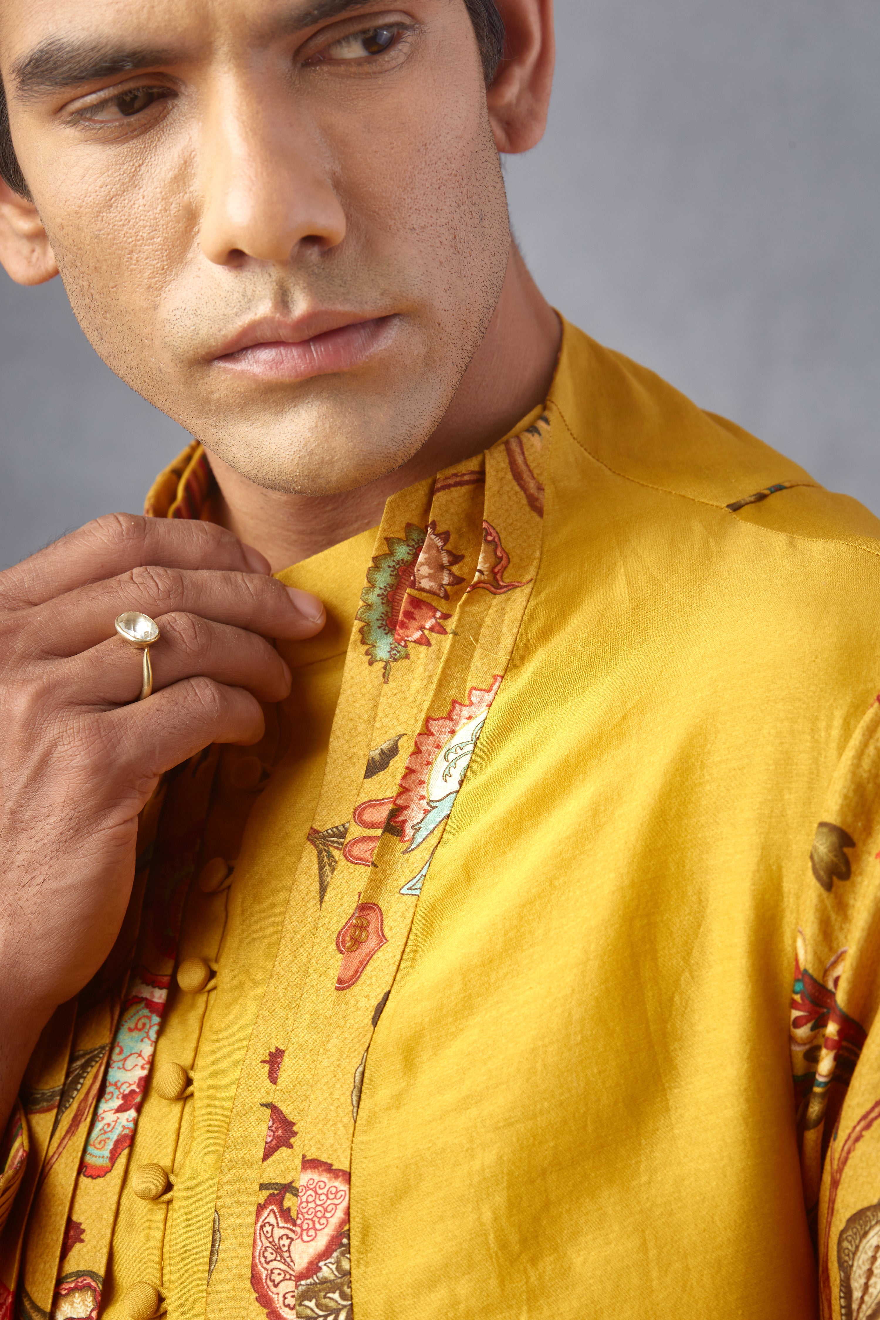 Sunehra Divit Kurta Set