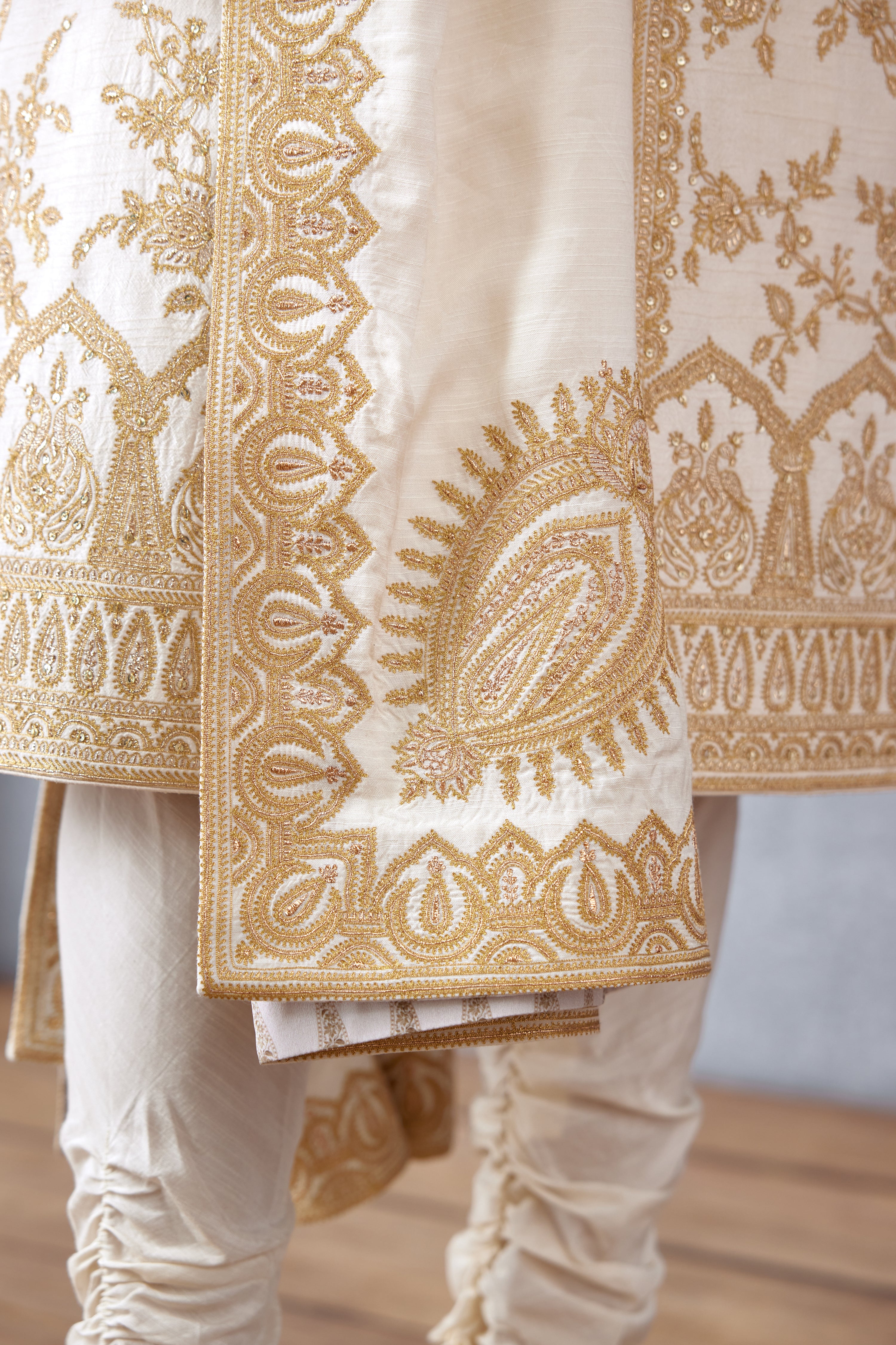 Mogra Tarush Sherwani Set