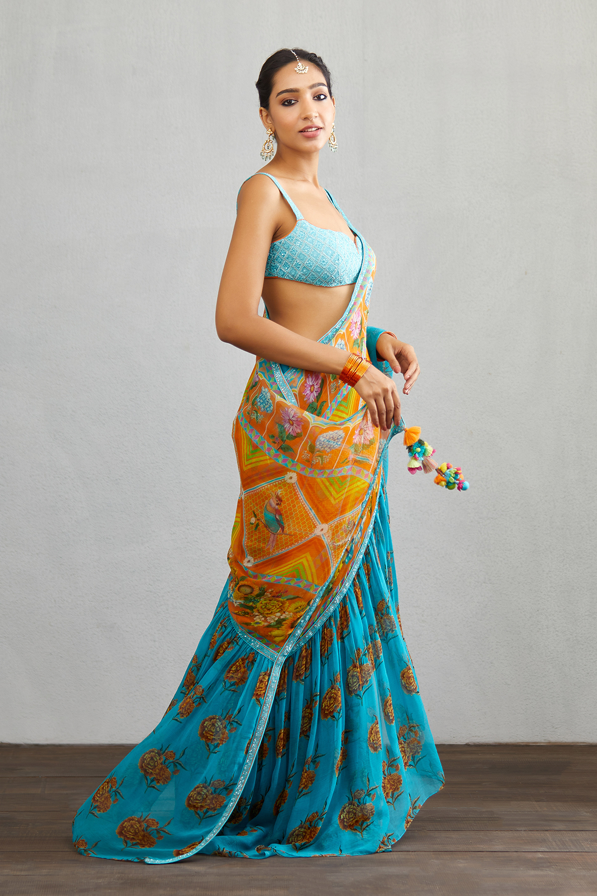 Tanushka in our Firoza Ikjot Saree Set