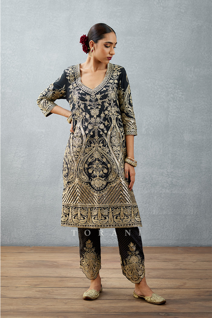 Gulghast Zarin Kurta Set