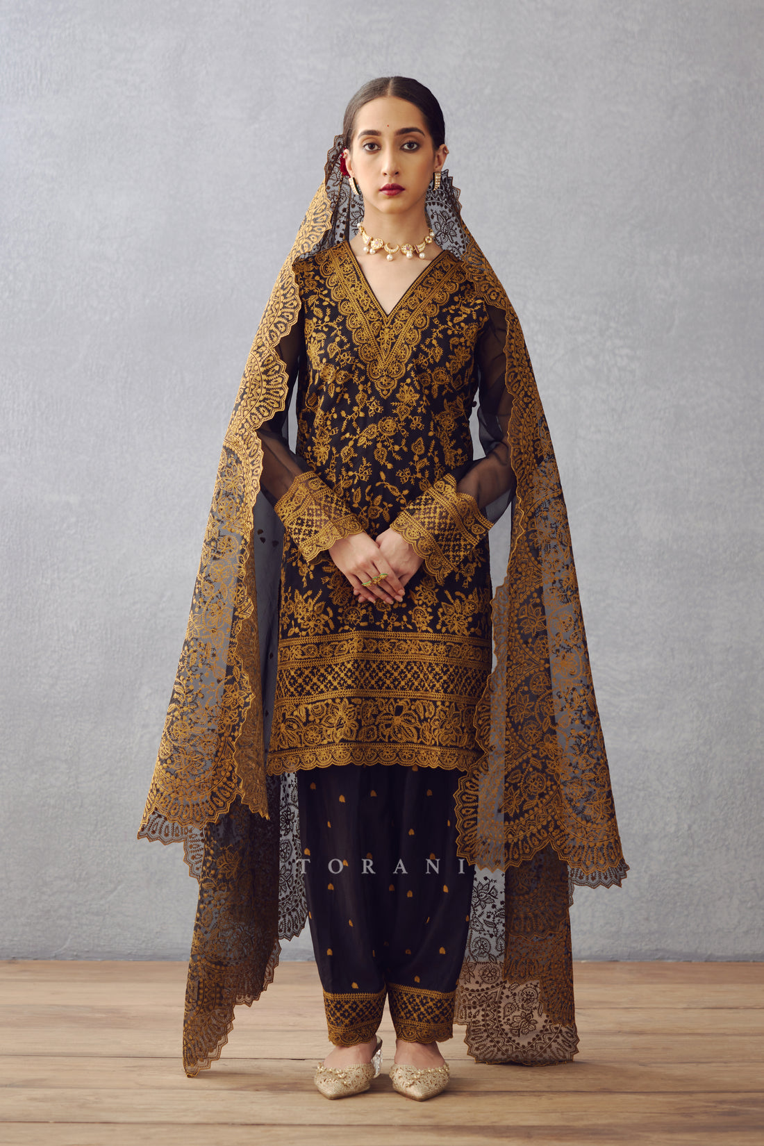 Gulghast Meena Kurta Set