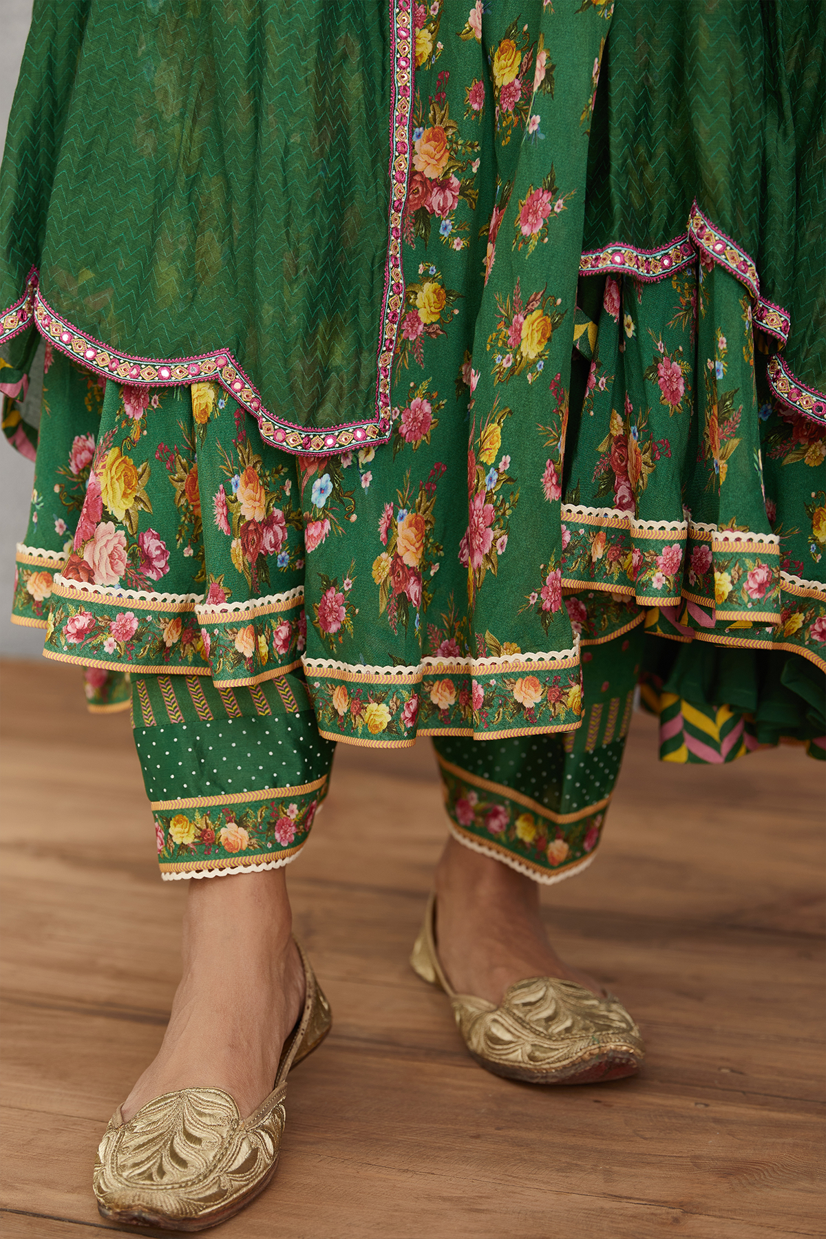 Panna Mariyam Cape Set