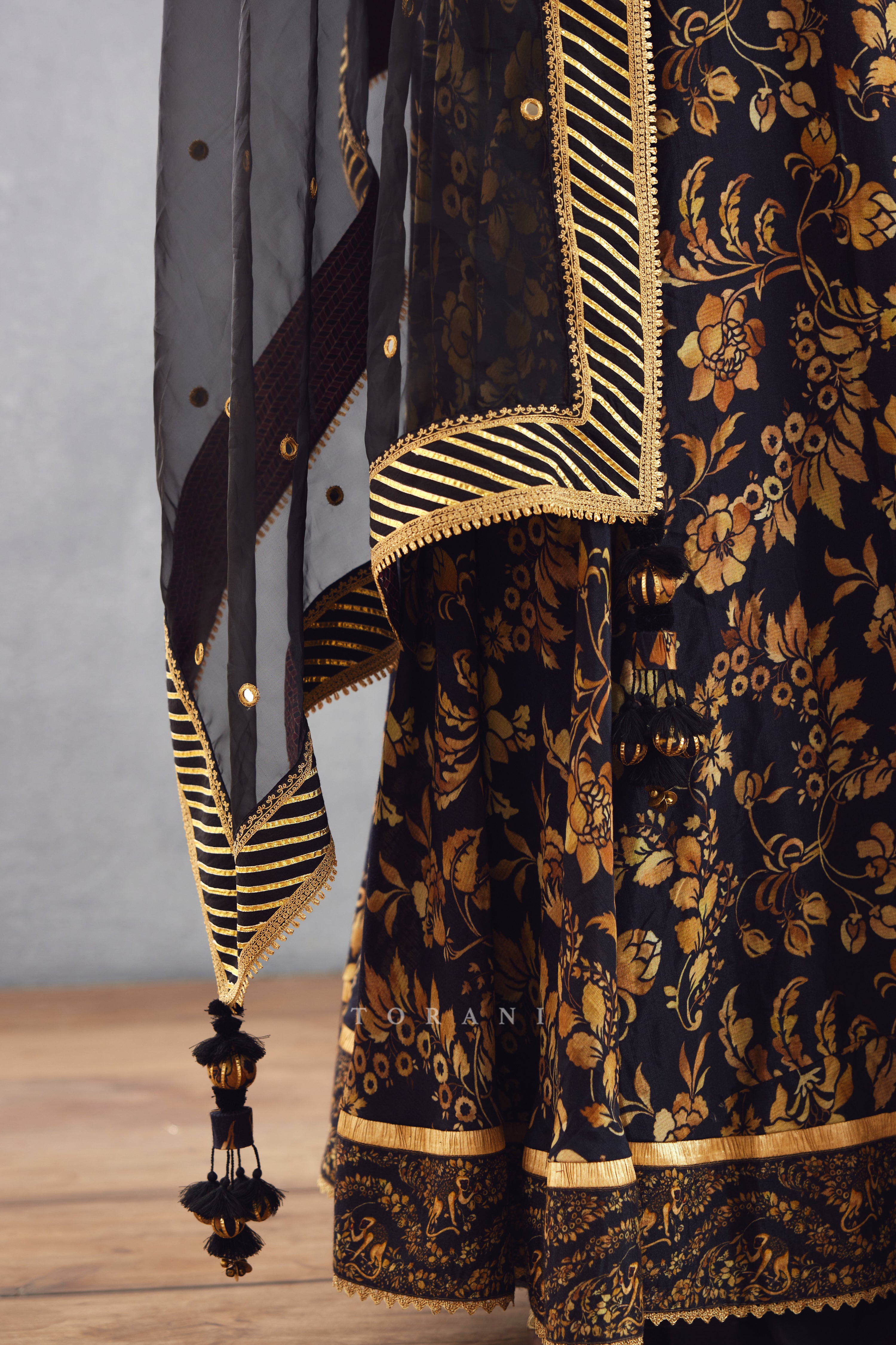 Gulghast Rabia Odhni