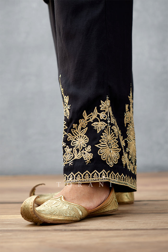 Gulghast Shiraz Kurta Set