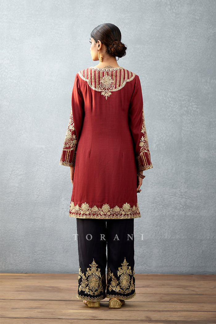 Gulghast Shiraz Kurta Set