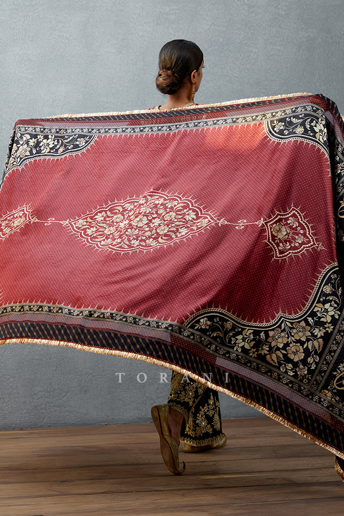 Gulghast Zeenat Odhni