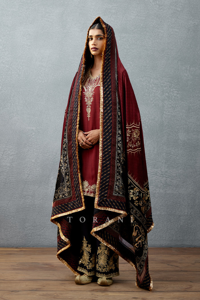 Gulghast Zeenat Odhni