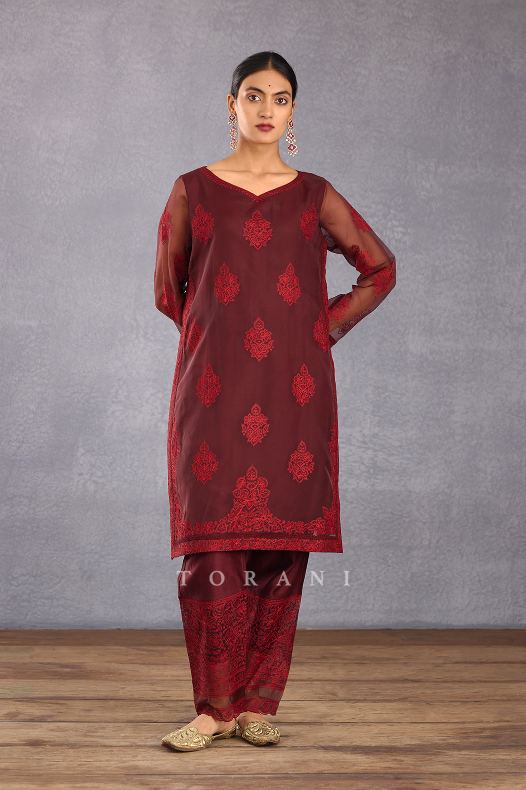 Gulnar Aadrita Kurta Set
