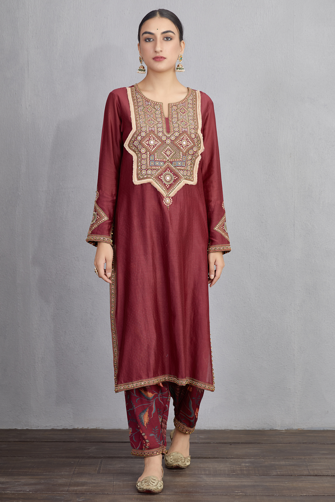 Sanobar Paakizah Kurta Set