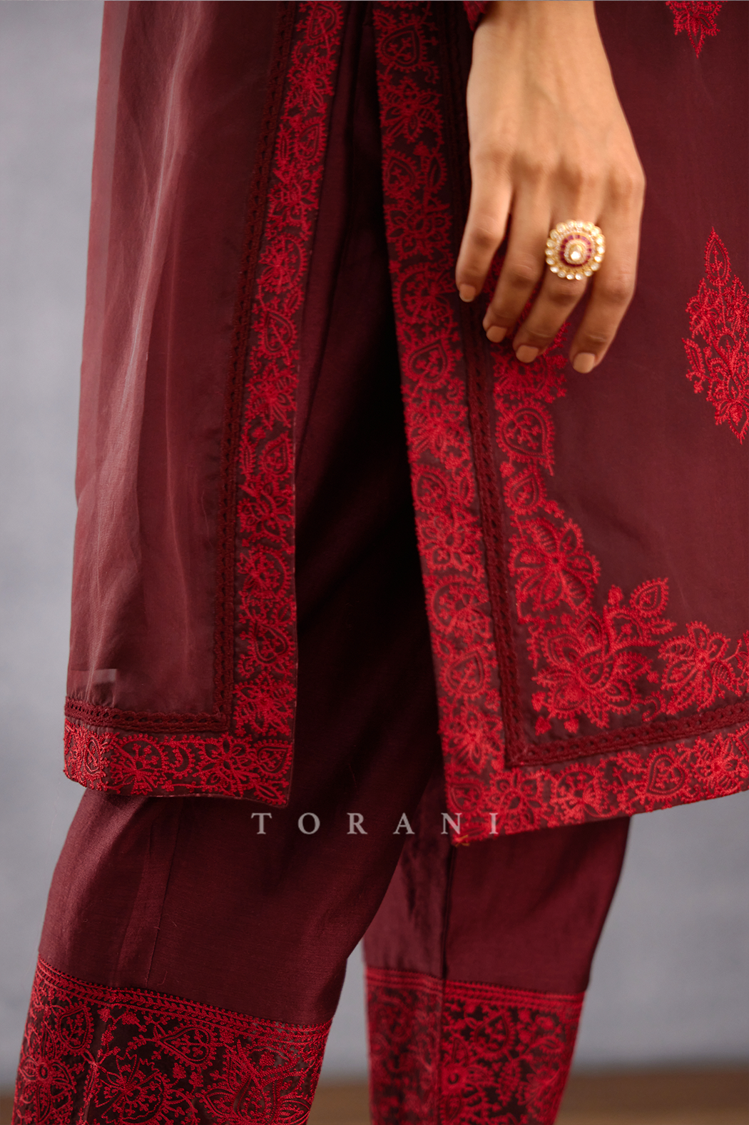 Gulnar Aadrita Kurta Set