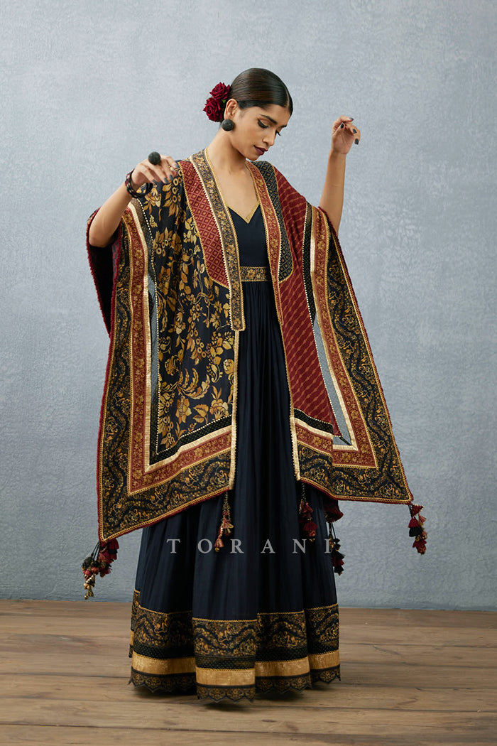 Gulghast Inarah Cape Set