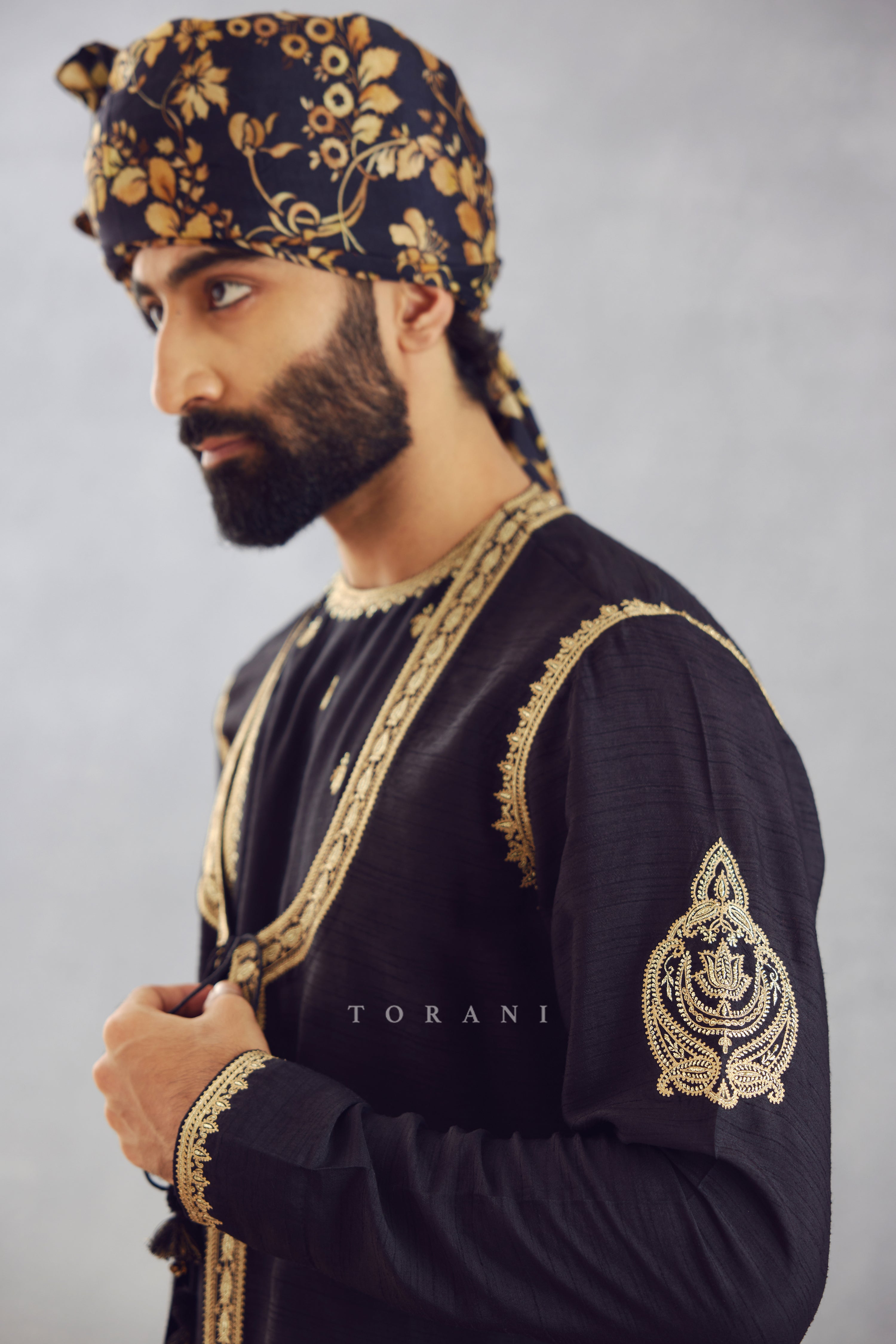 Gulghast Naaz Kurta Set