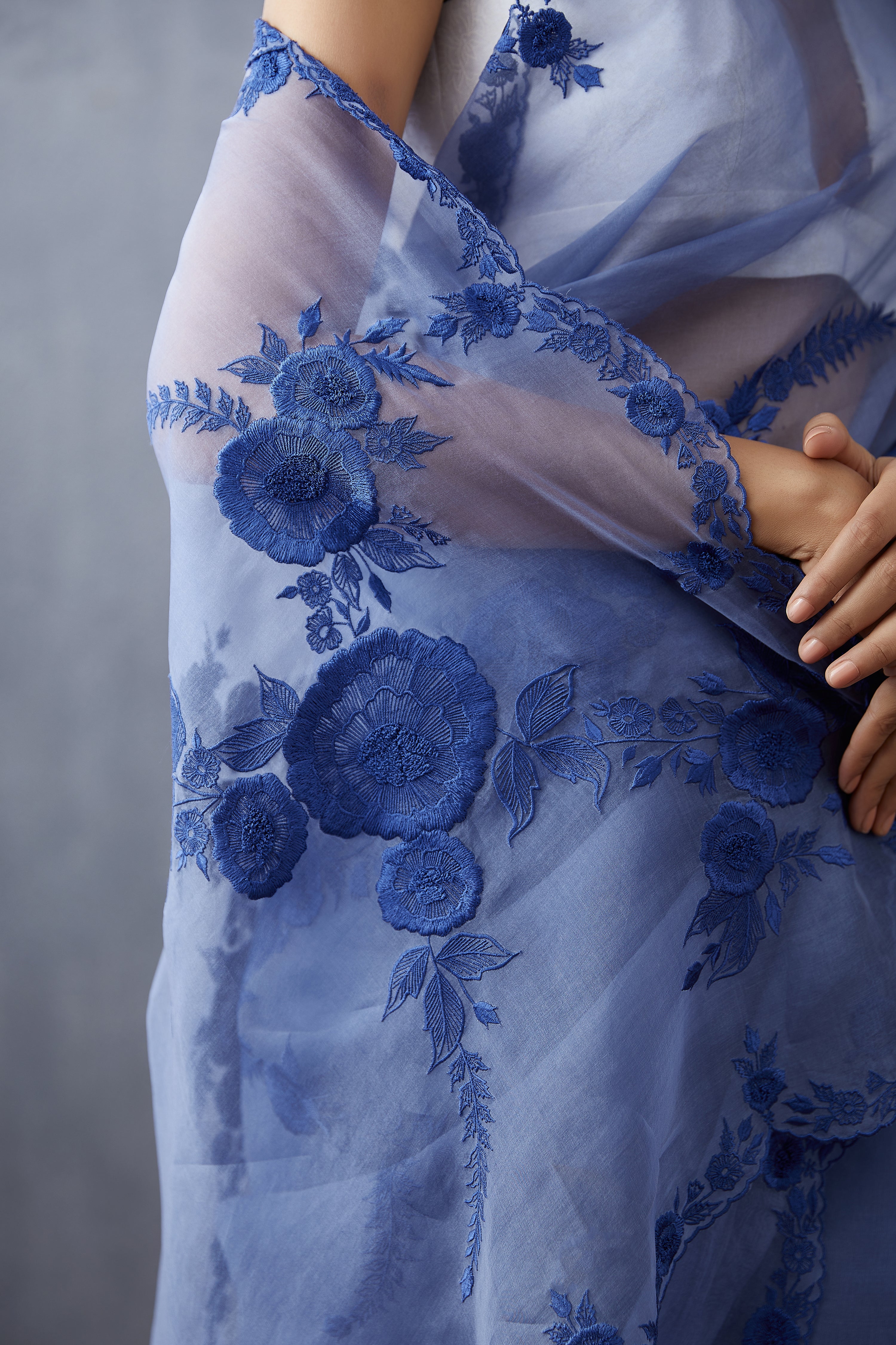 Neeli Gulaab Boota Veeksha Organza Saree