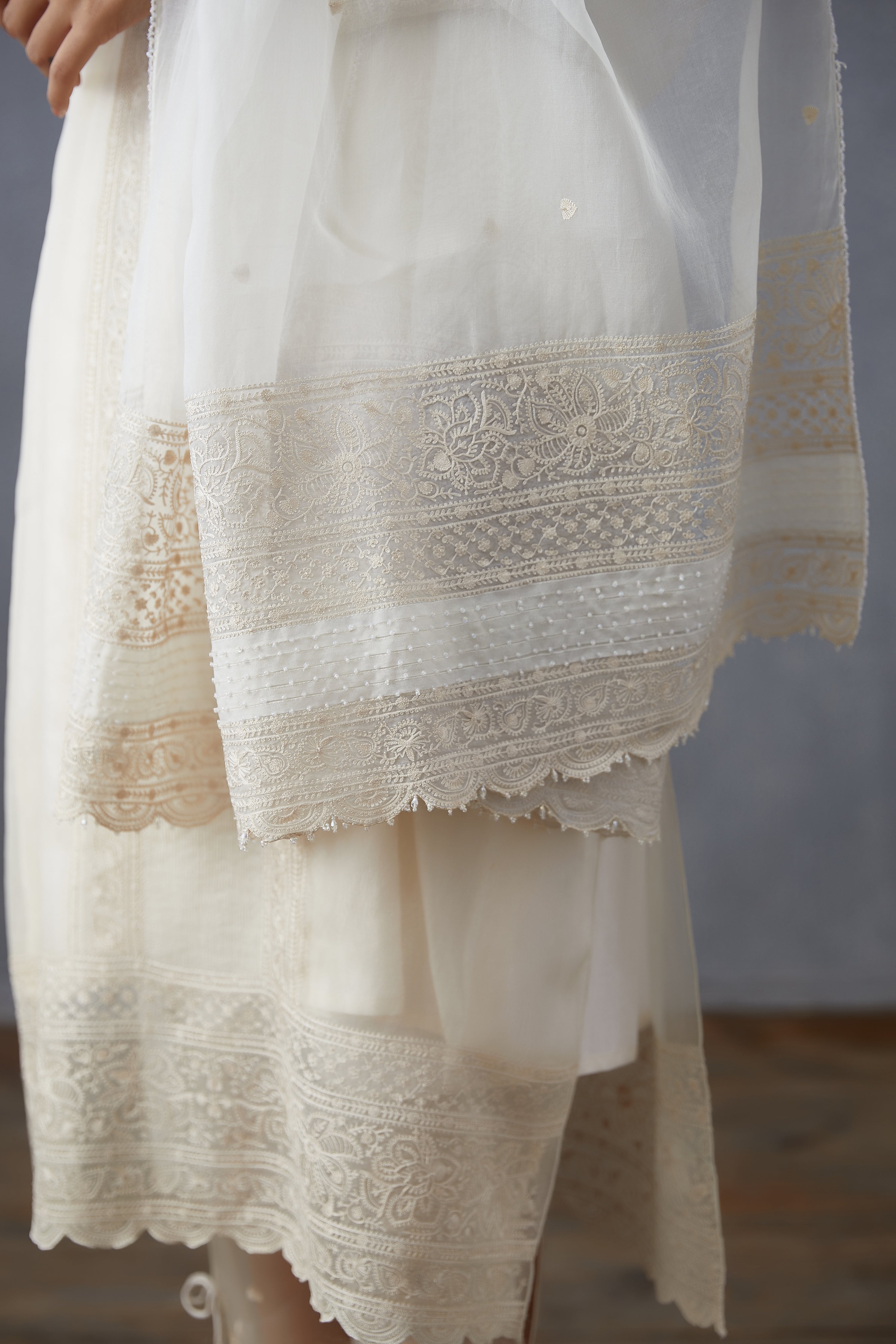 Swetah Abhra Kurta Set