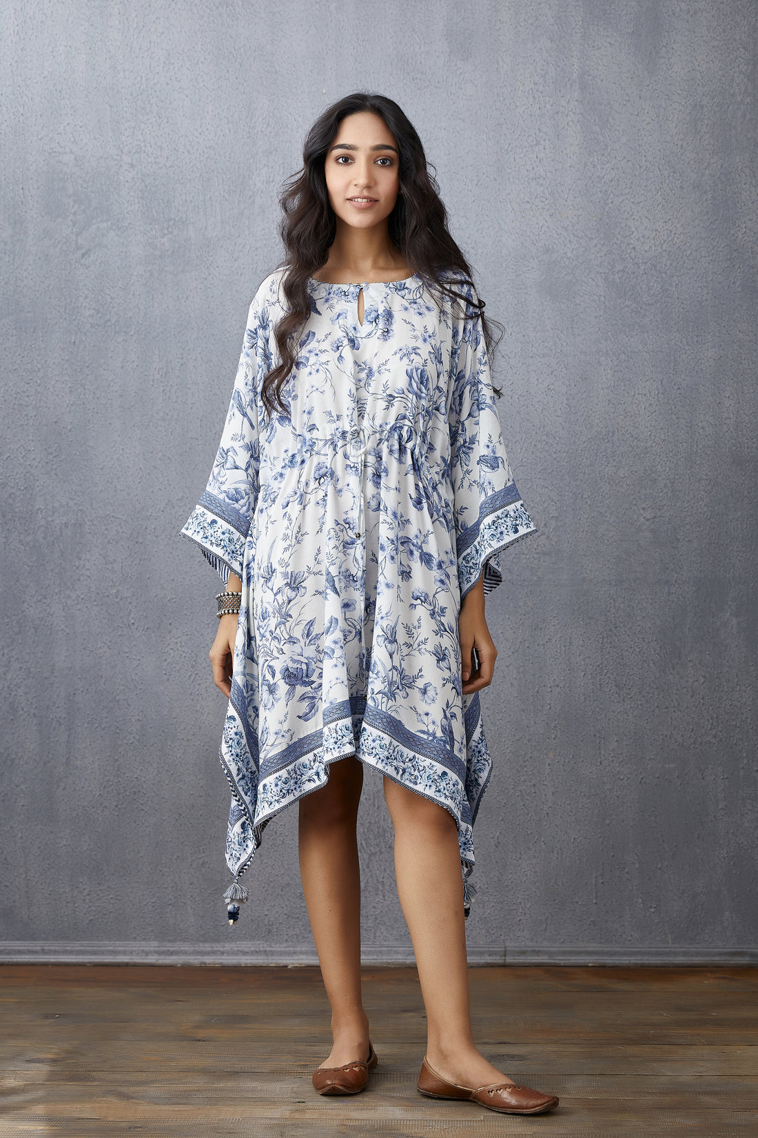 Neeli Gauraiya Kalki Kaftan