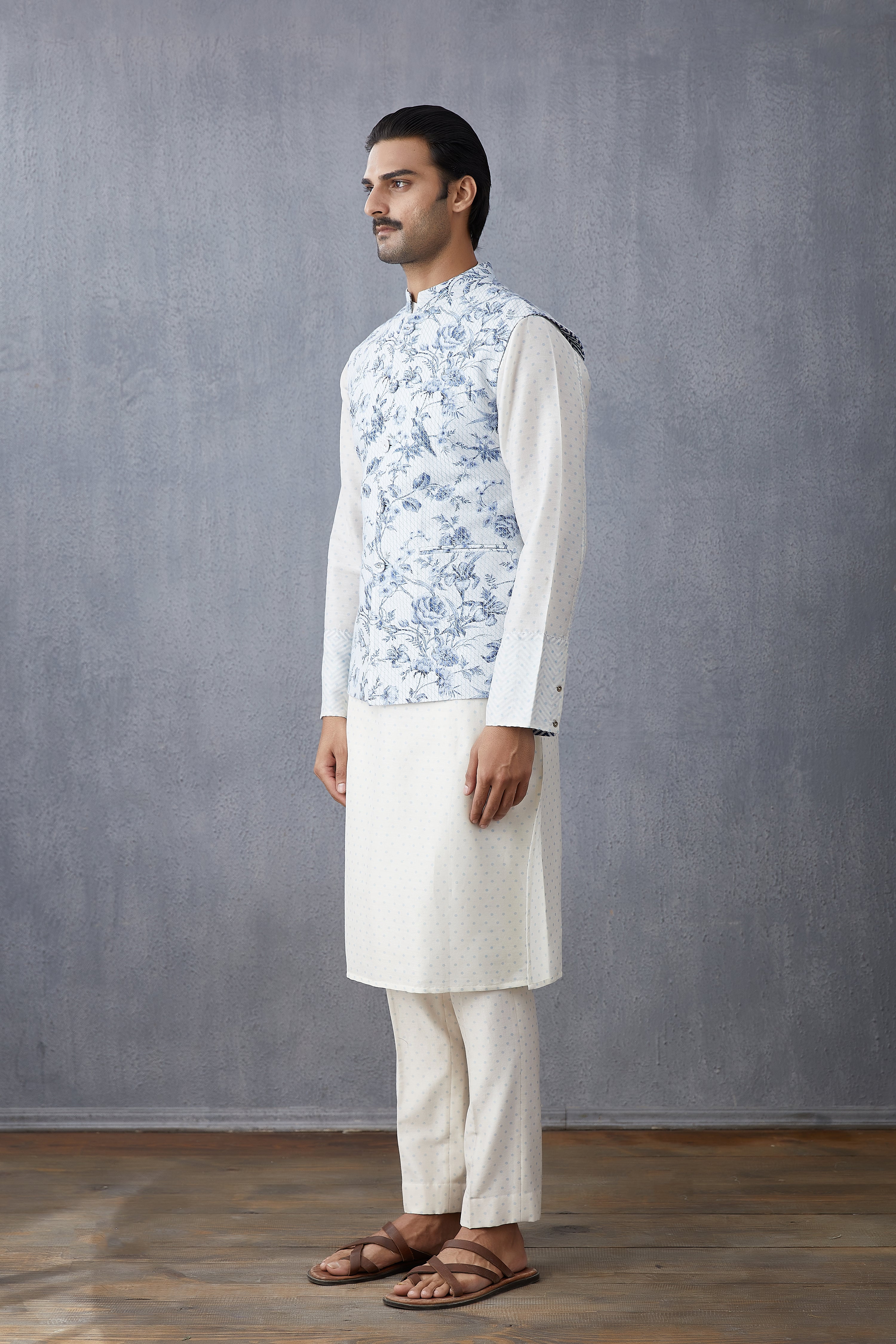 Neeli Gauraiya Faiz Bandi Set