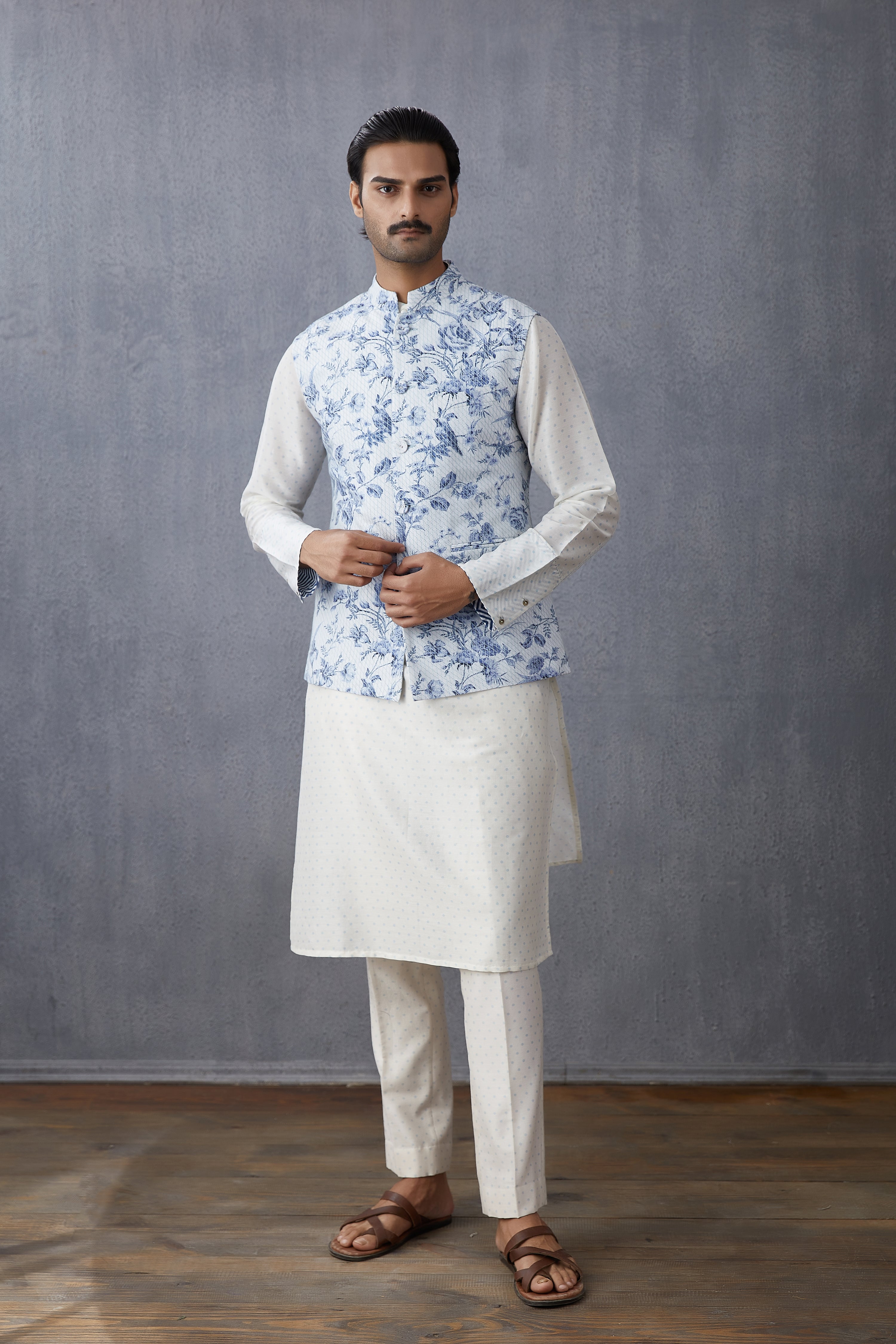 Neeli Gauraiya Faiz Bandi Set