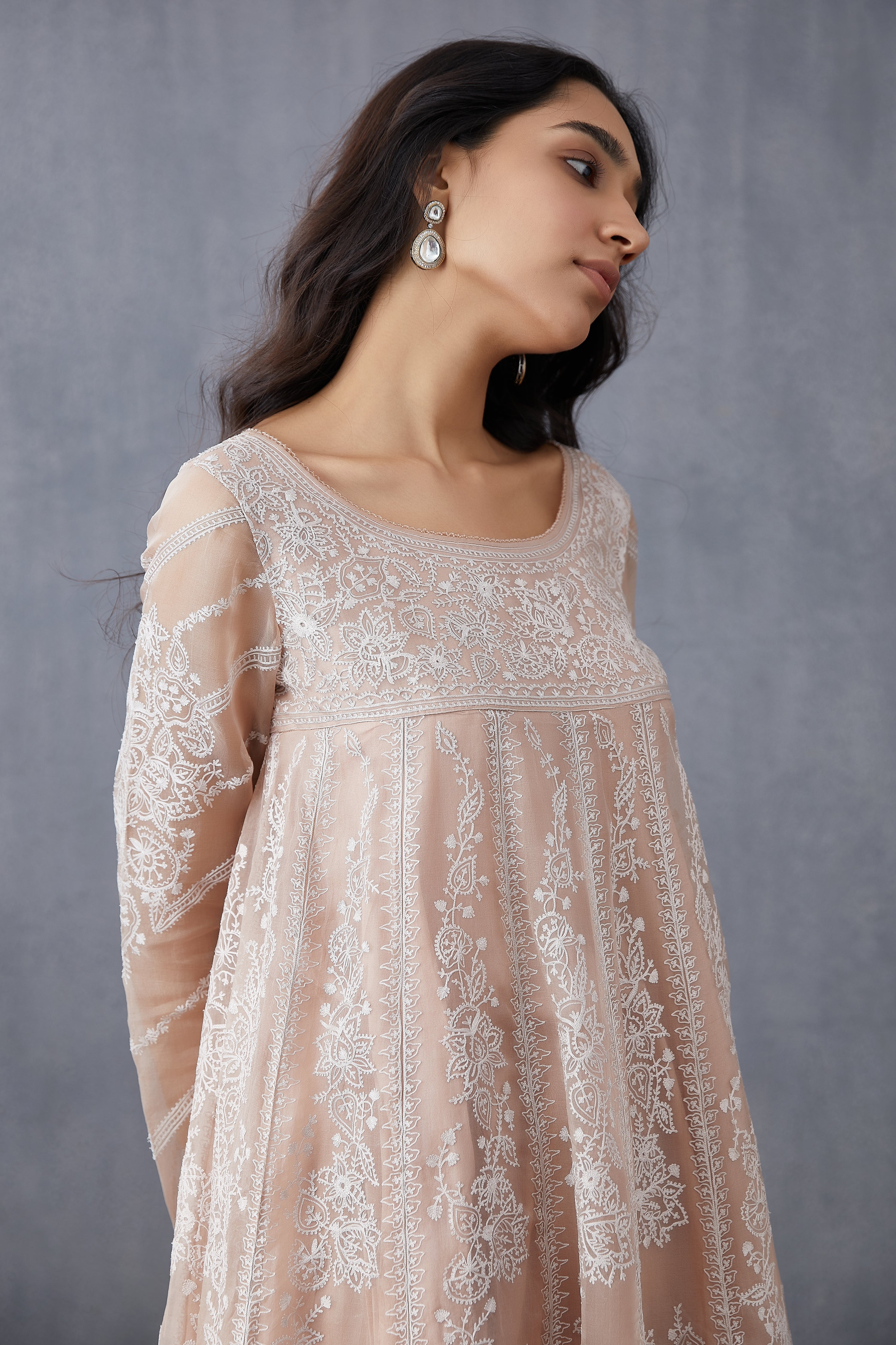 Neera Kalidaar Paavni Kurta Set