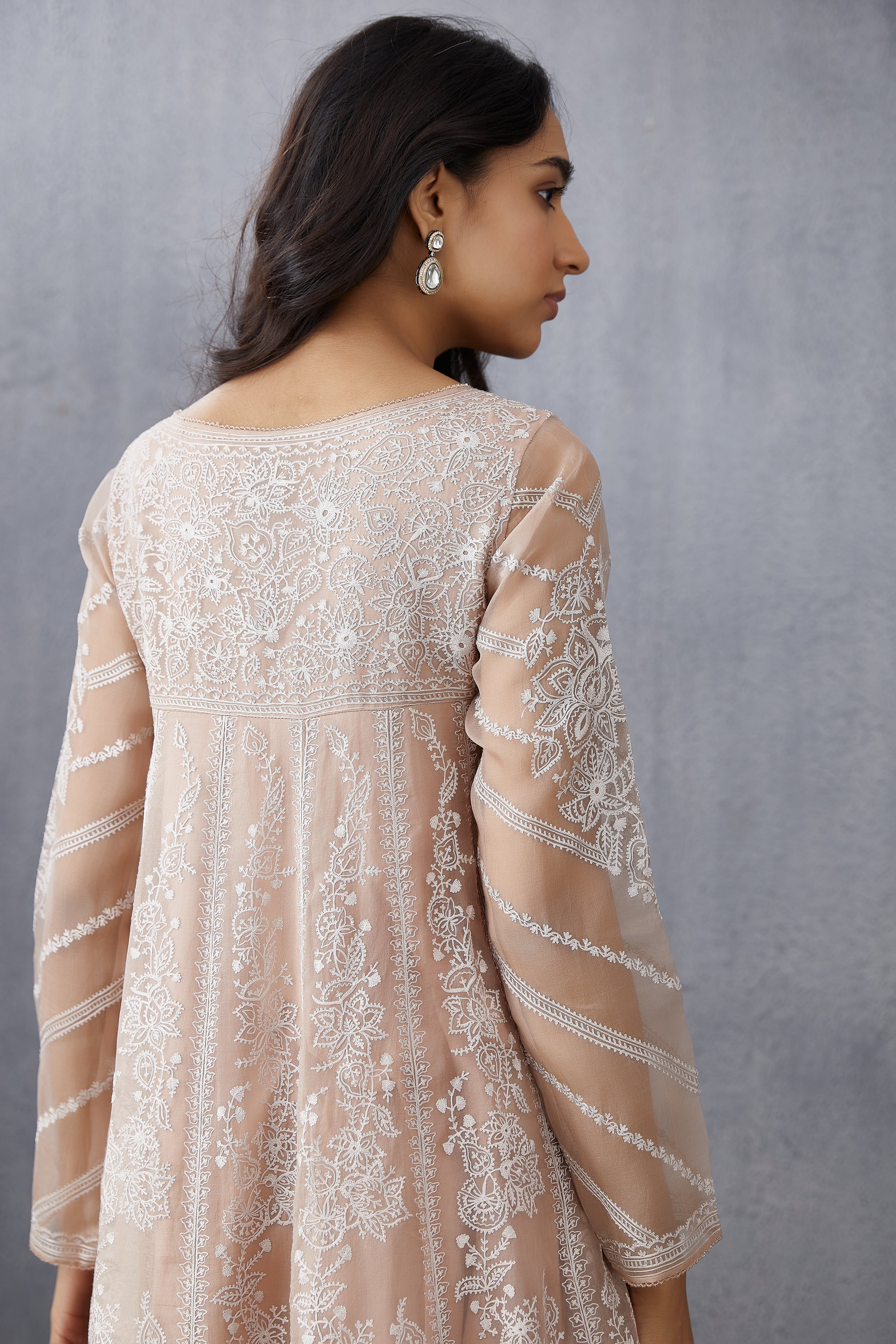 Neera Kalidaar Paavni Kurta Set