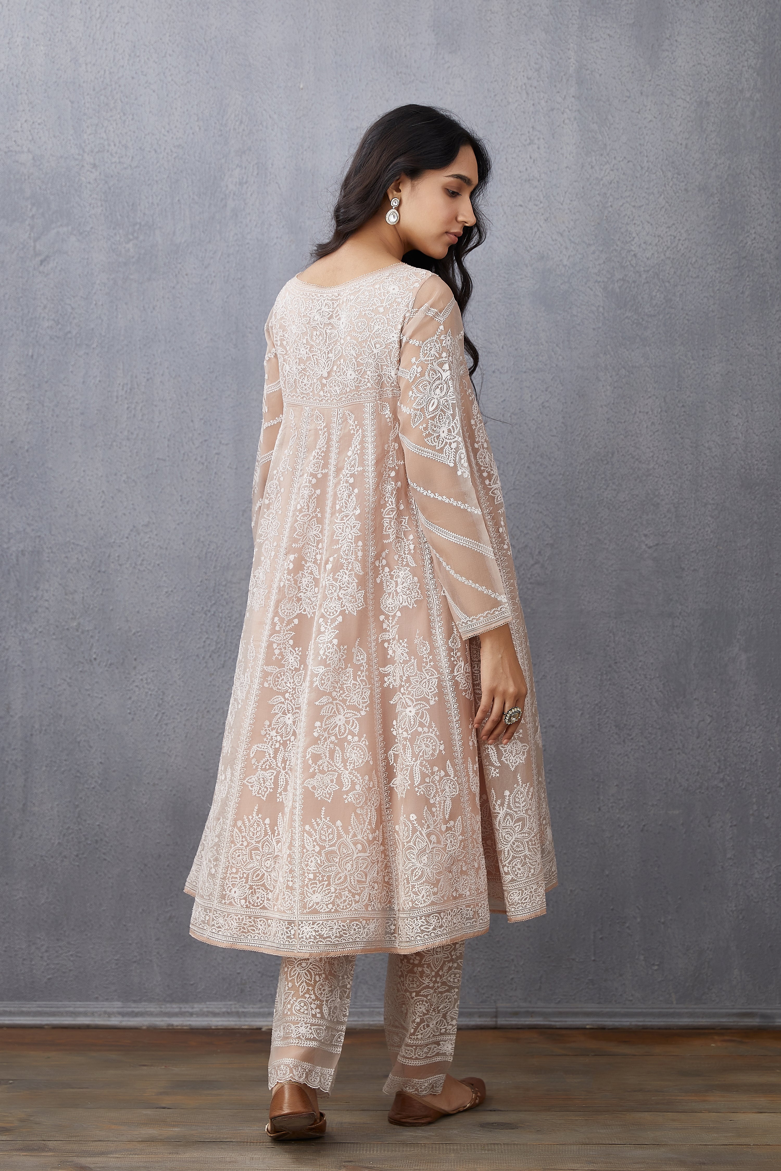 Neera Kalidaar Paavni Kurta Set