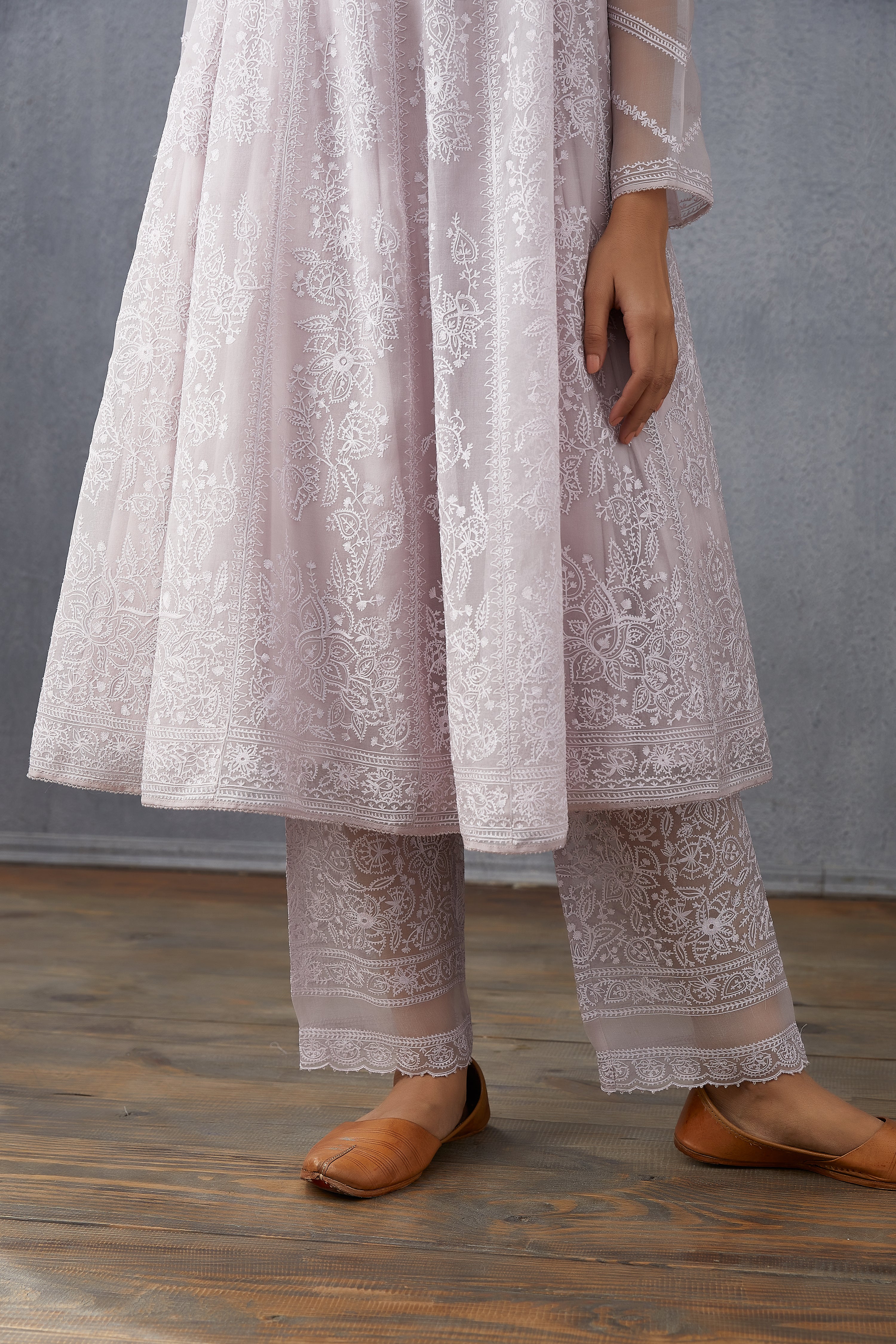 Bakaayan Kalidaar Paavni Kurta Set