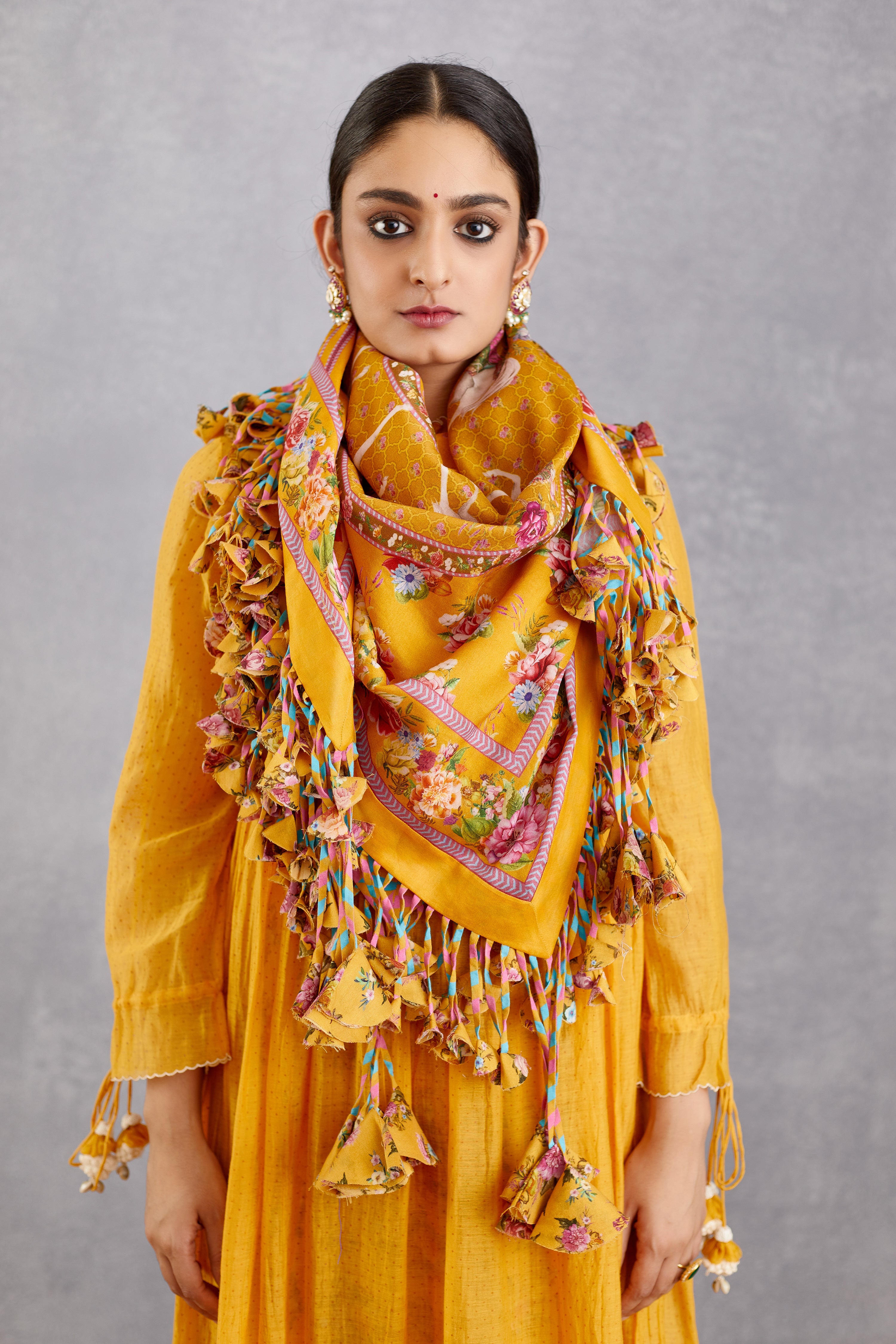Sunehra Roshey Latkan Scarf