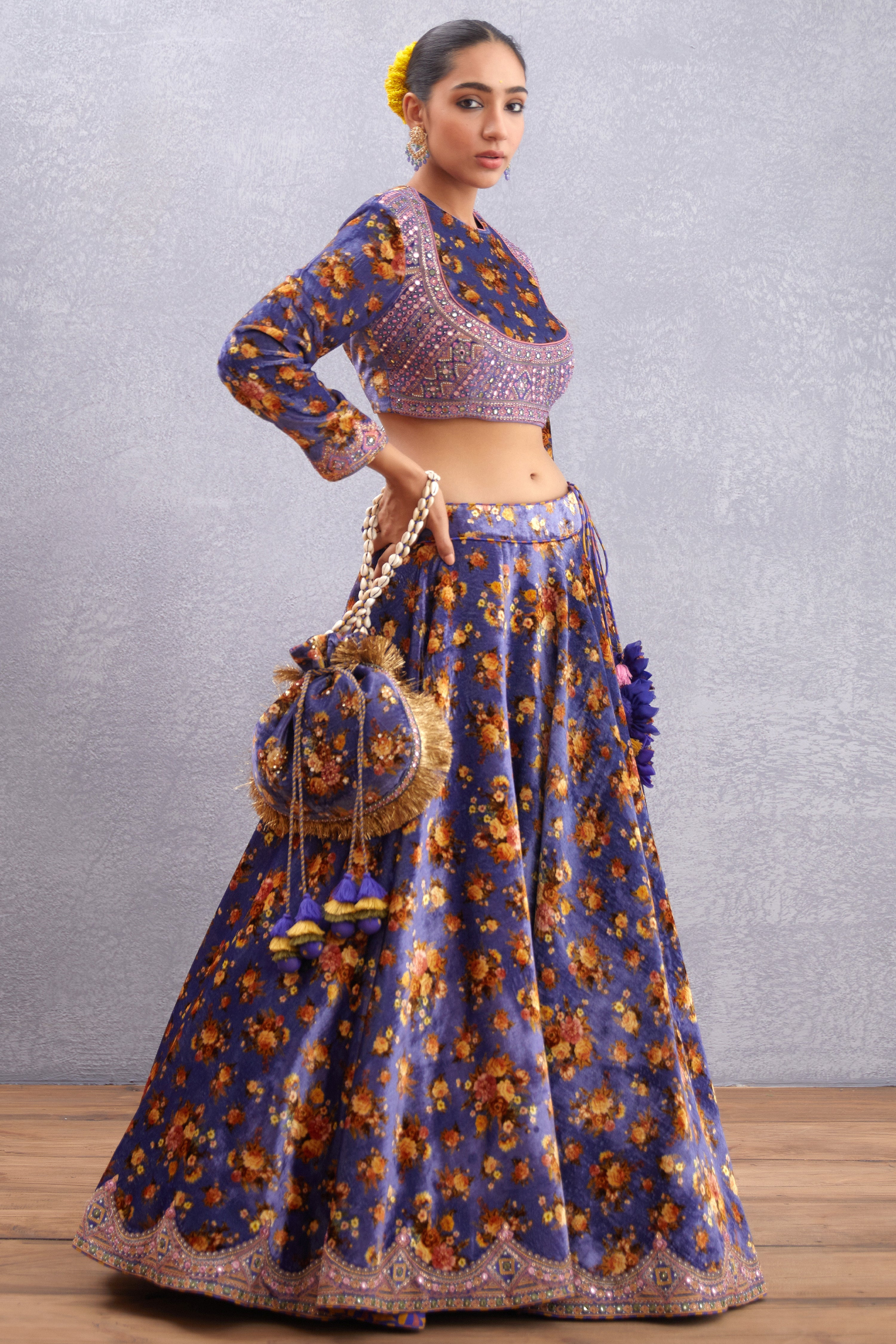SALE - Jamuni Nilofer Makhmal Potli